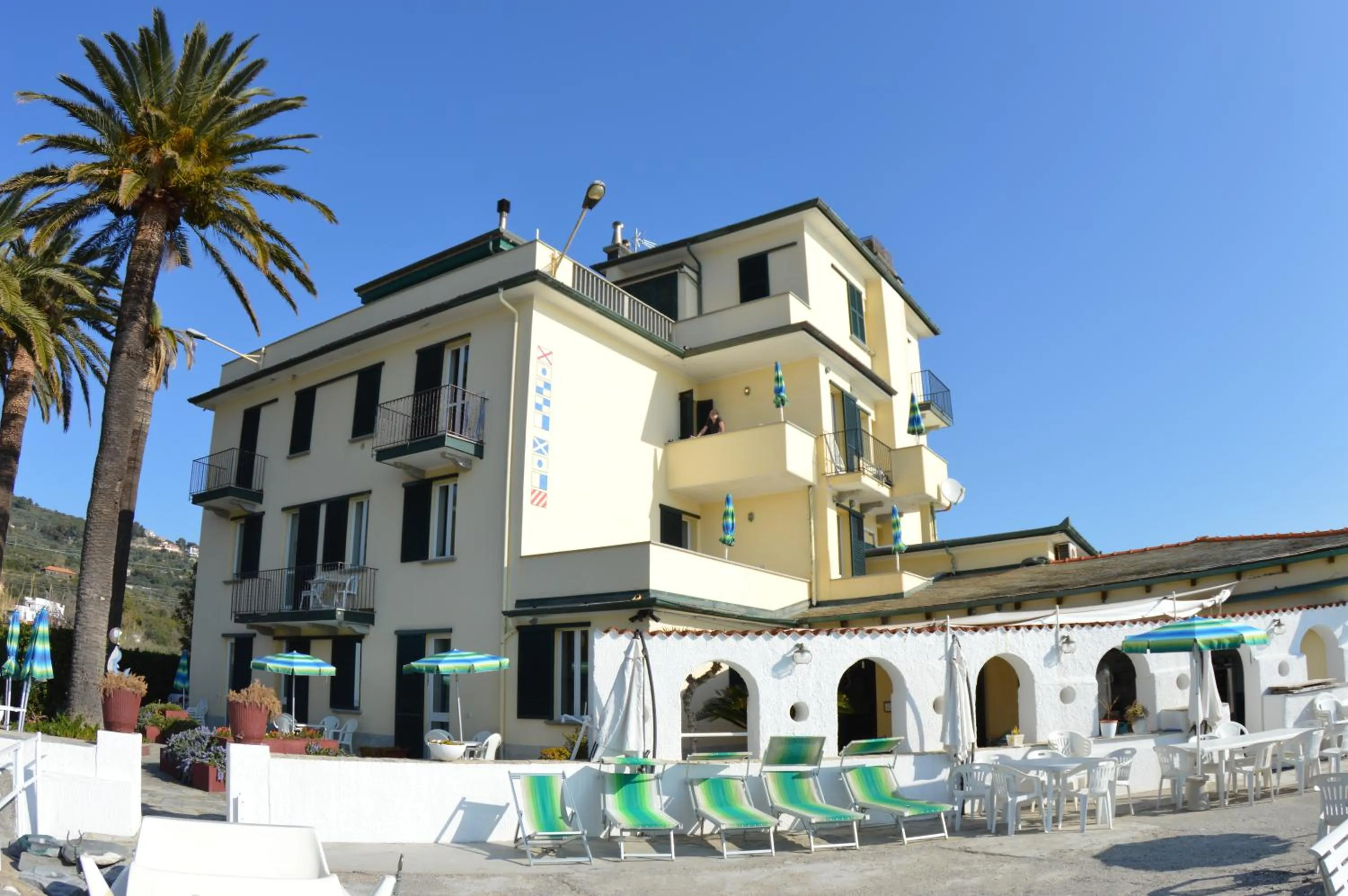 Facade/entrance in Residence Villa Miky