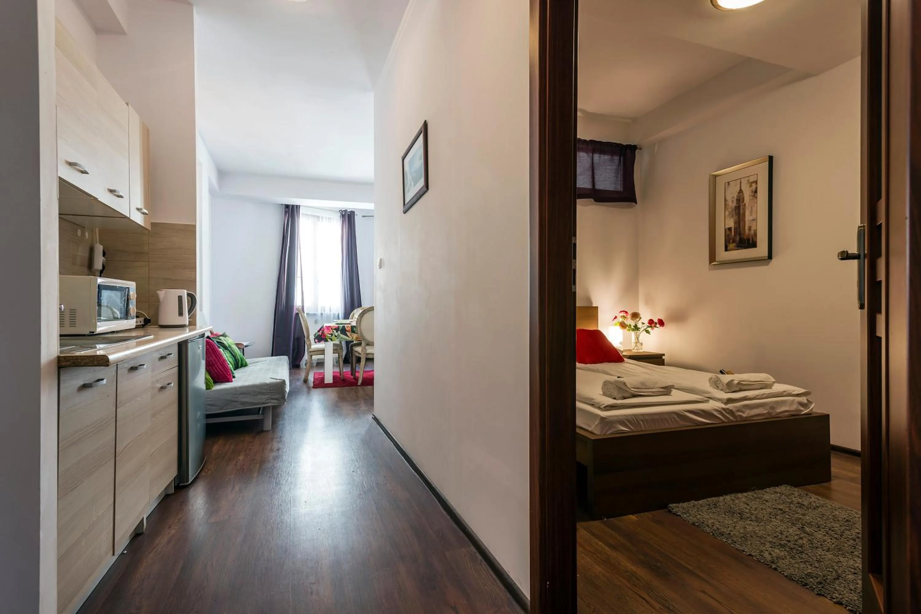 Kitchen or kitchenette, Bed in Galeria Italiana Apartments