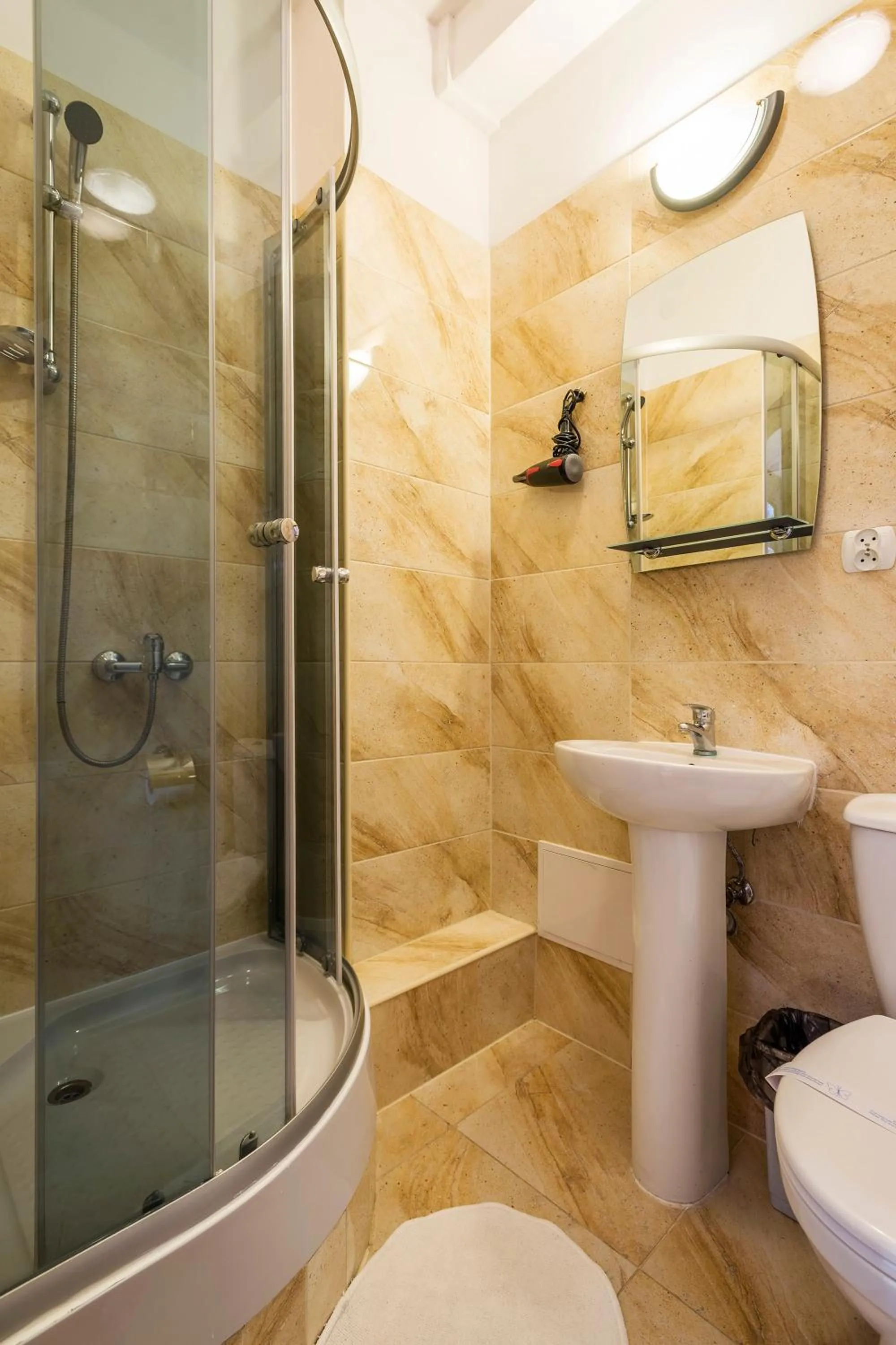 Bathroom in Galeria Italiana Apartments