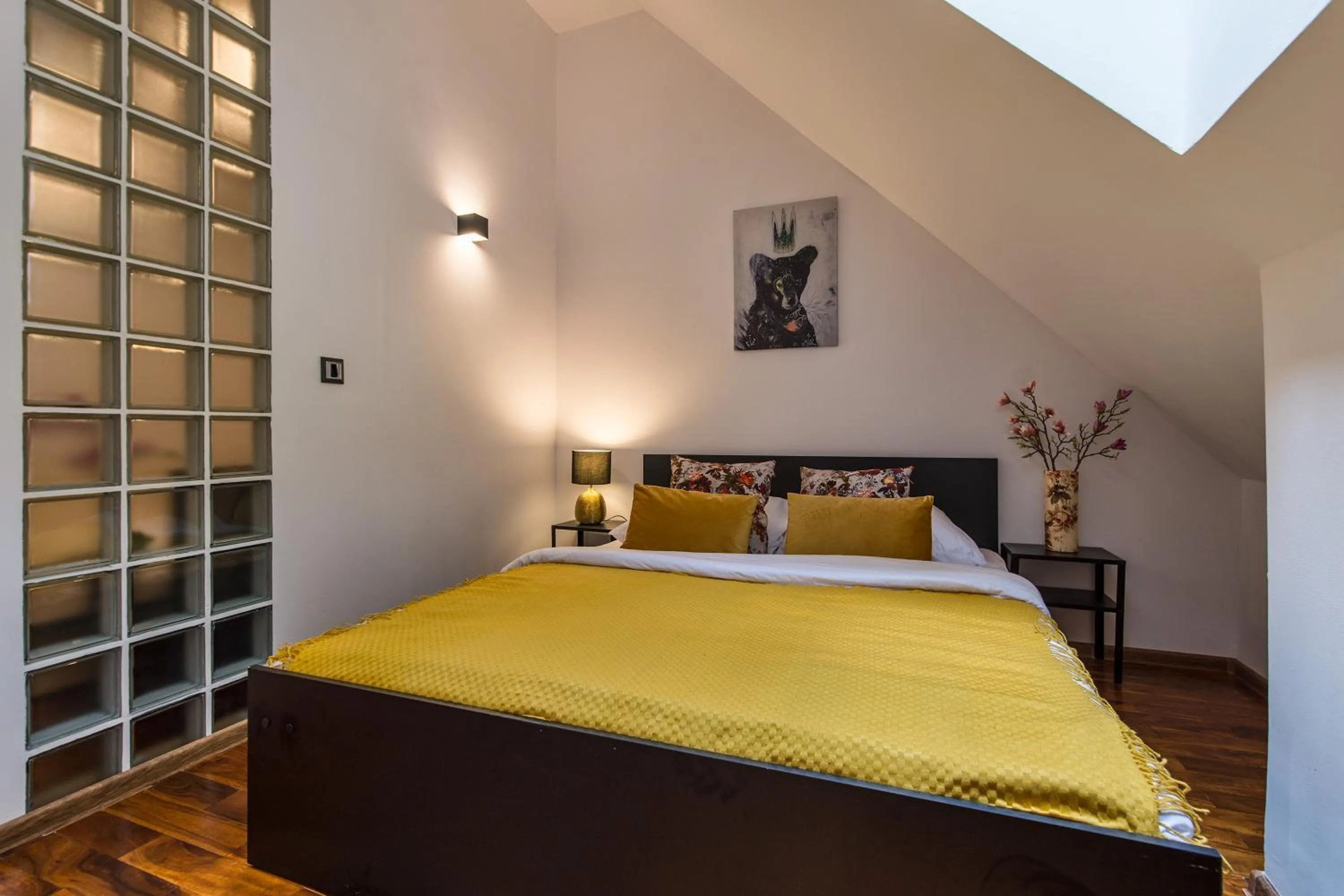 Bedroom, Bed in Galeria Italiana Apartments