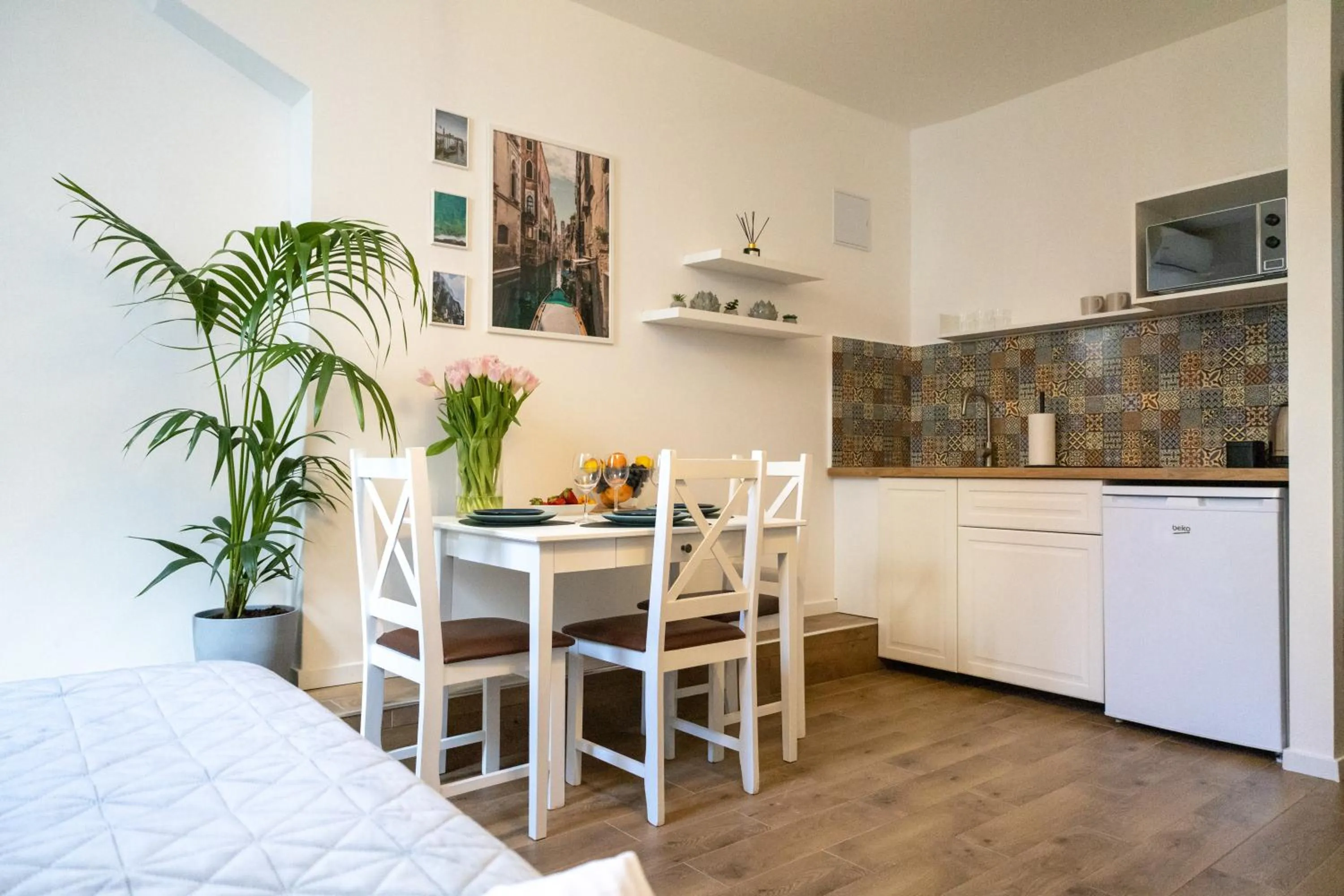 Dining area in Galeria Italiana Apartments