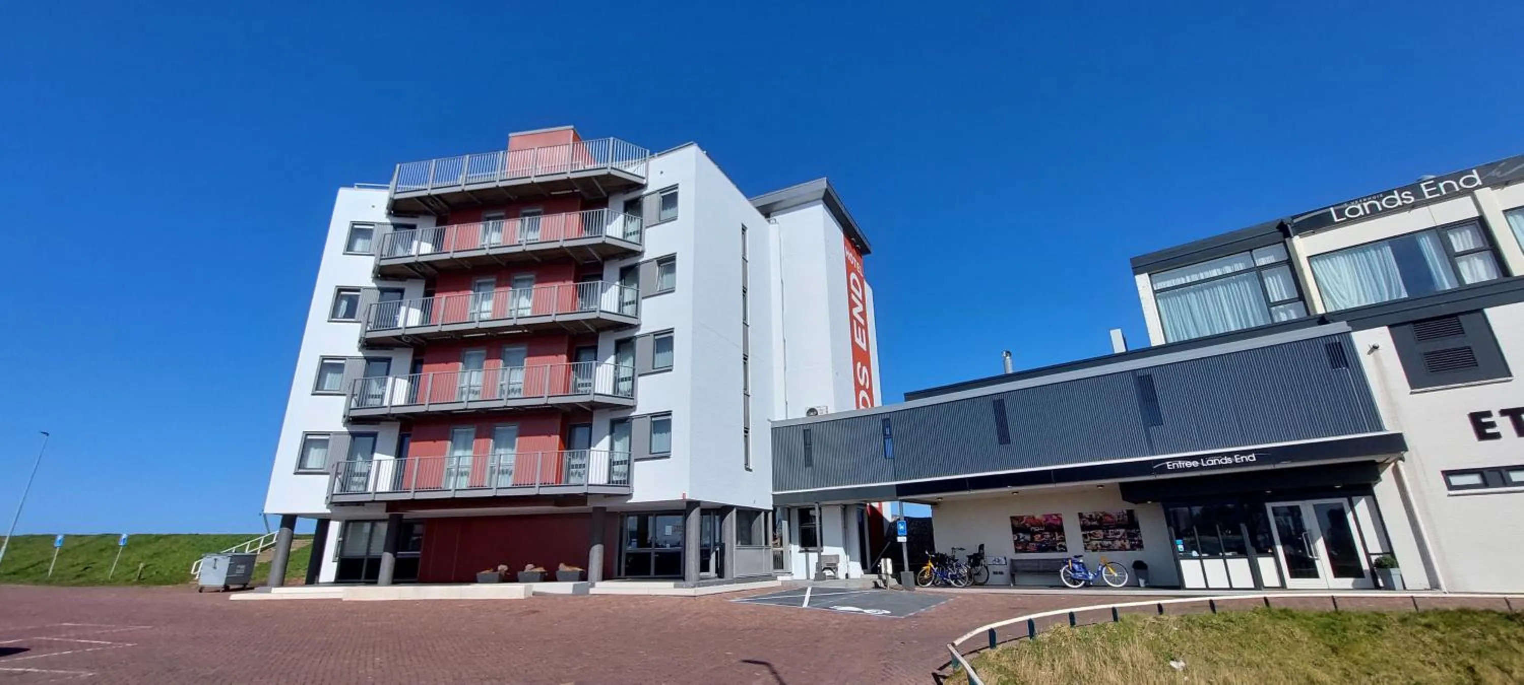 Hotel Lands End