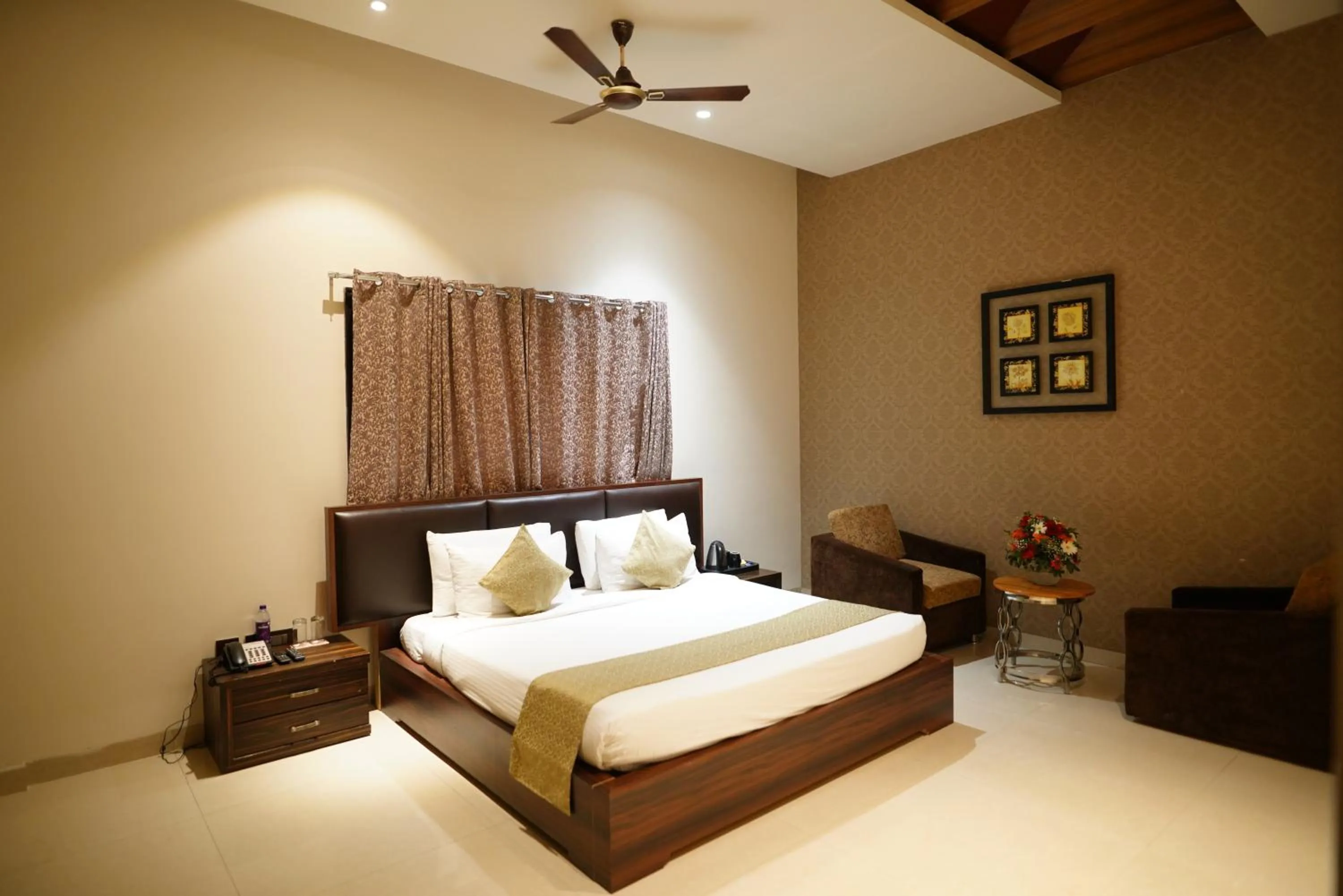 Bedroom, Bed in The Vivaan Hotel & Resorts Karnal