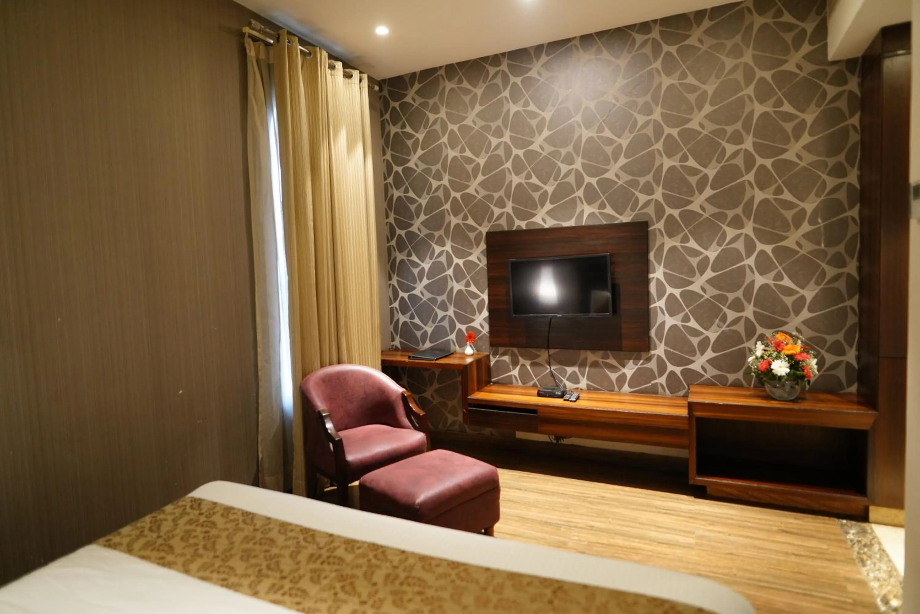 TV and multimedia, Bed in The Vivaan Hotel & Resorts Karnal