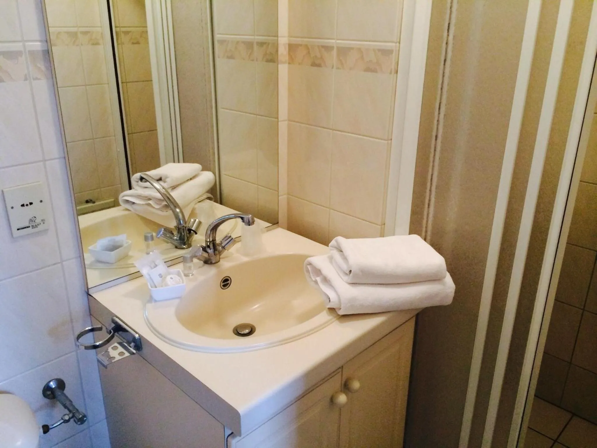 Bathroom in Hotel Mayflower