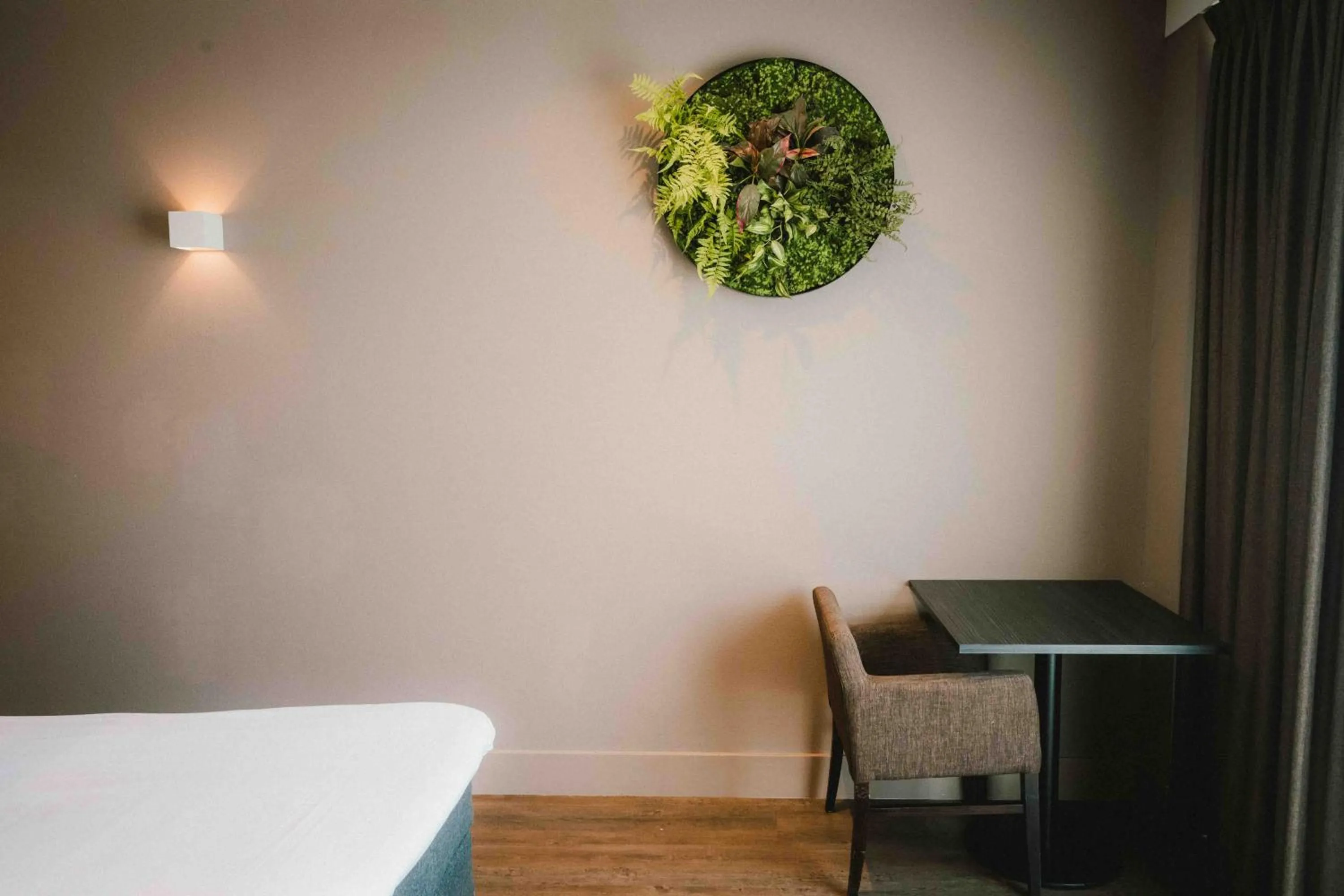 Bedroom, Bed in Hotel & Wellness Zuiver