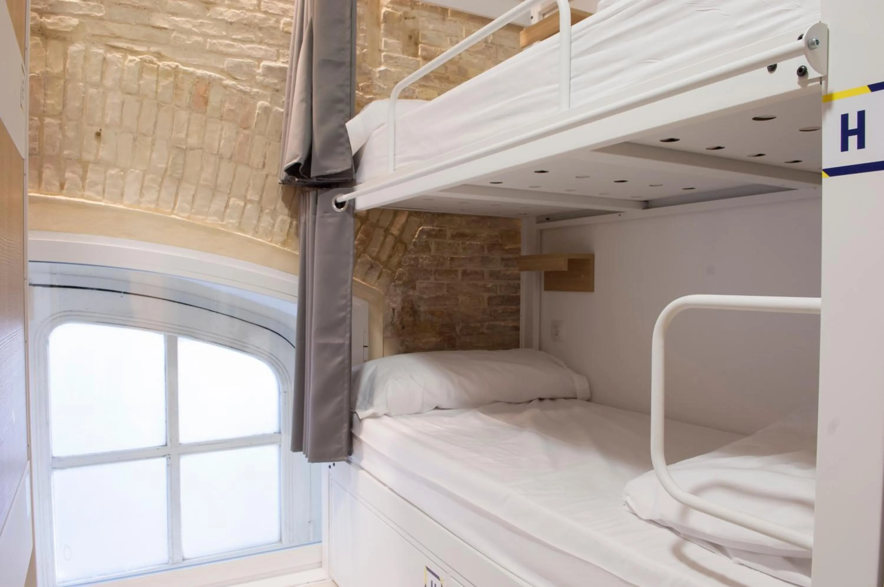 bunk bed, Bed in UP Hostel Valencia