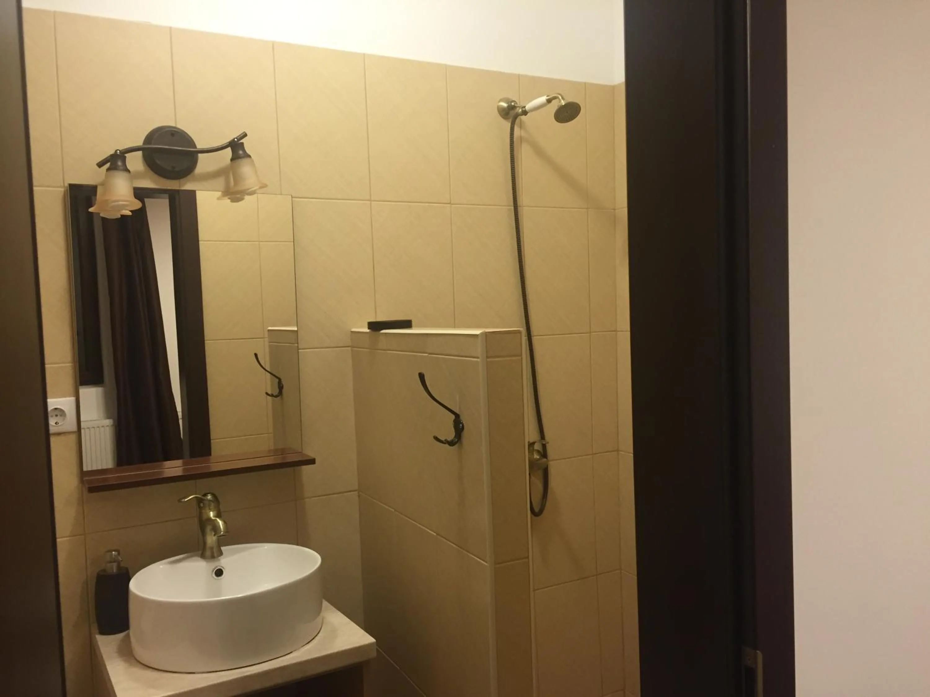 Shower in M20 Studios