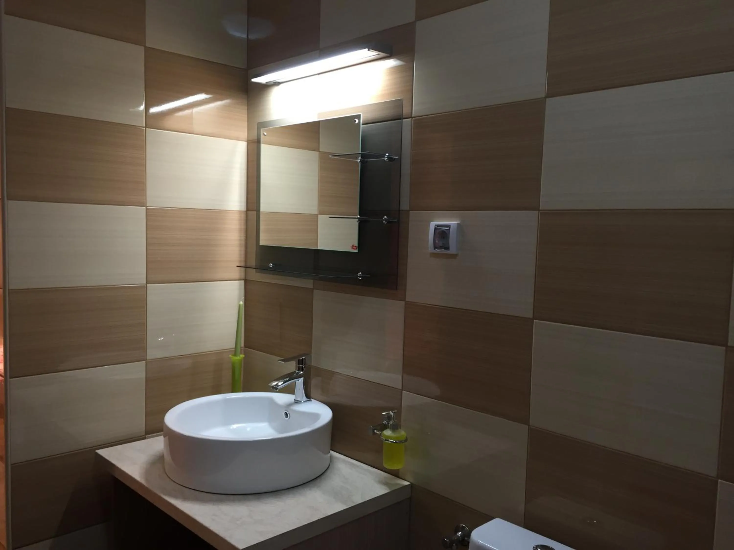 Bathroom in M20 Studios