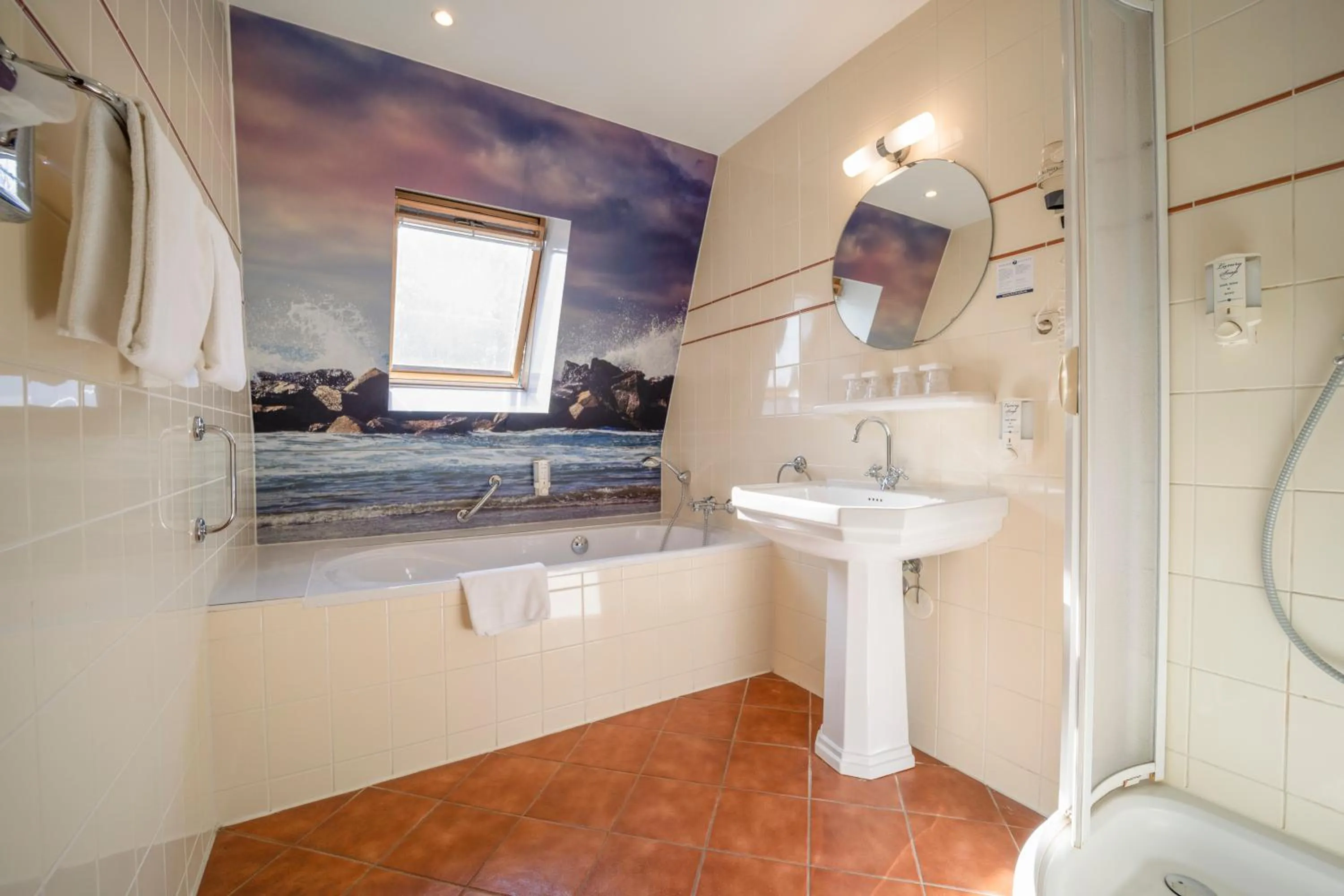 Bathroom in Fletcher Hotel Restaurant De Witte Raaf