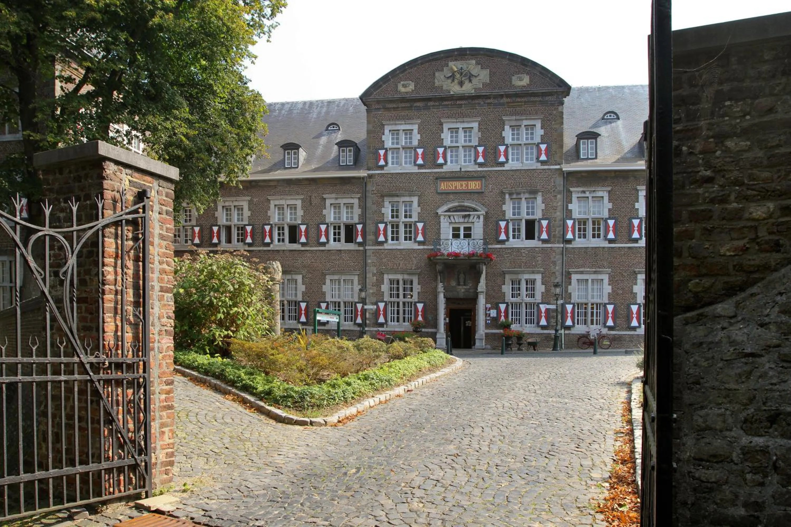 Facade/entrance in Abdij Hotel Rolduc
