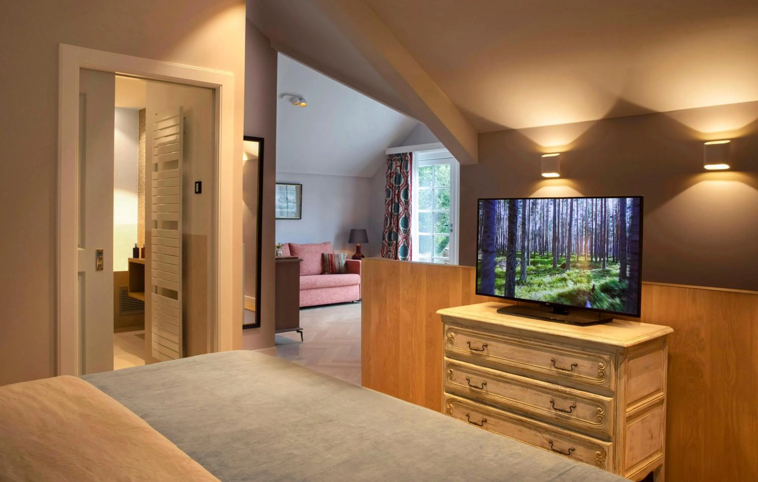 Bed in Relais & Chateaux Hotel Landgoed Het Roode Koper