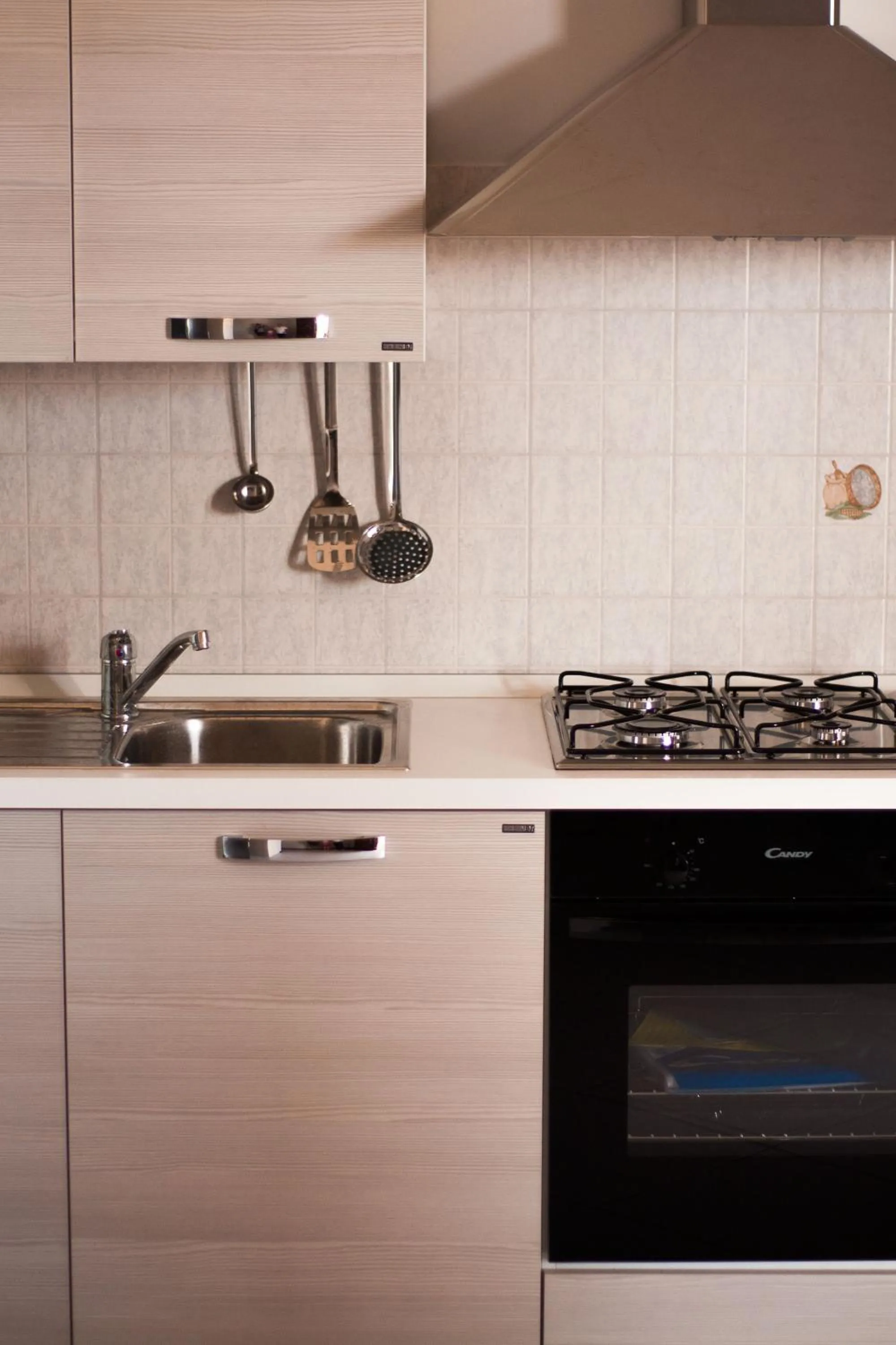 Communal kitchen in B&B Villa Virginia