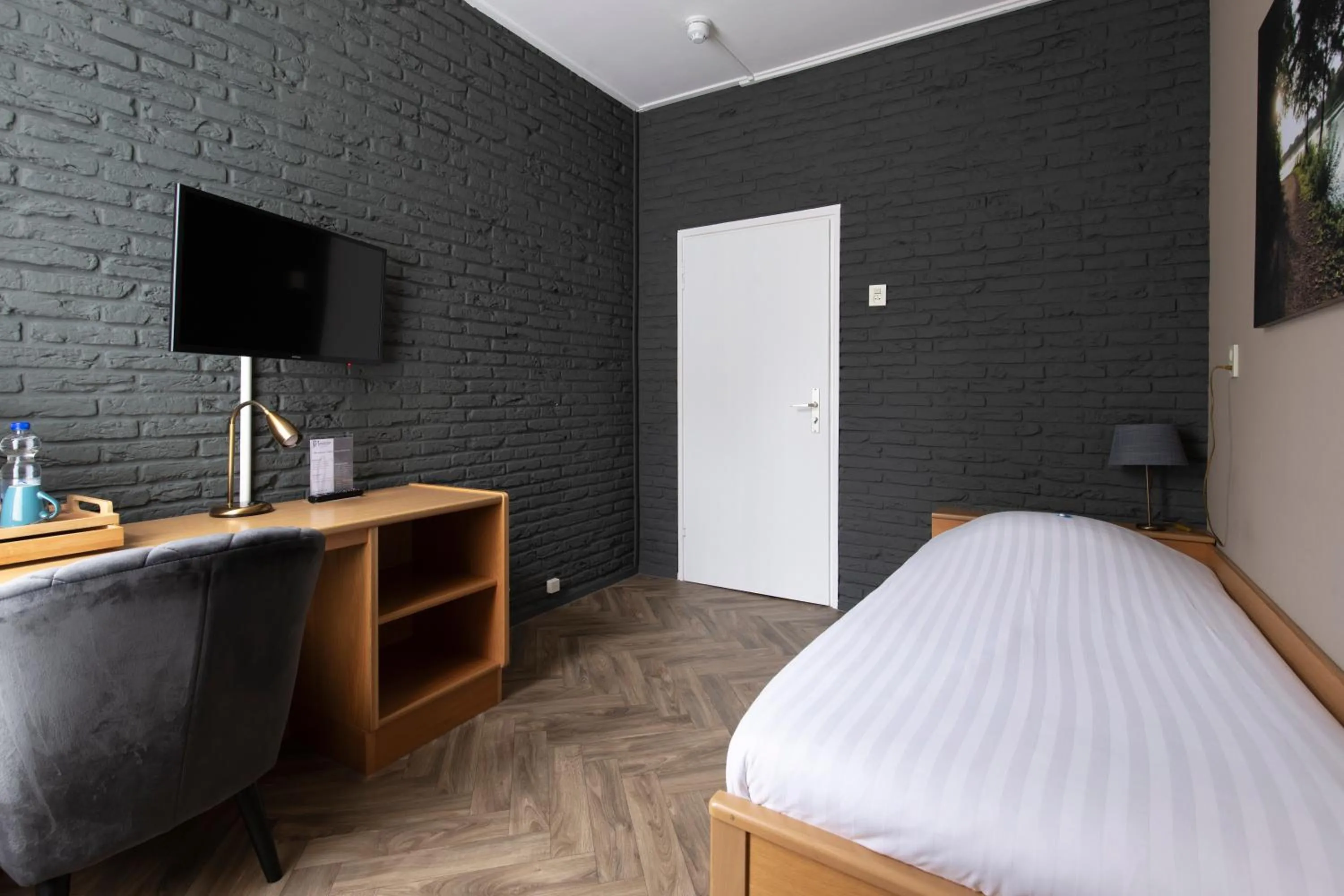 Single Room in Hotel Restaurant Mondriaan