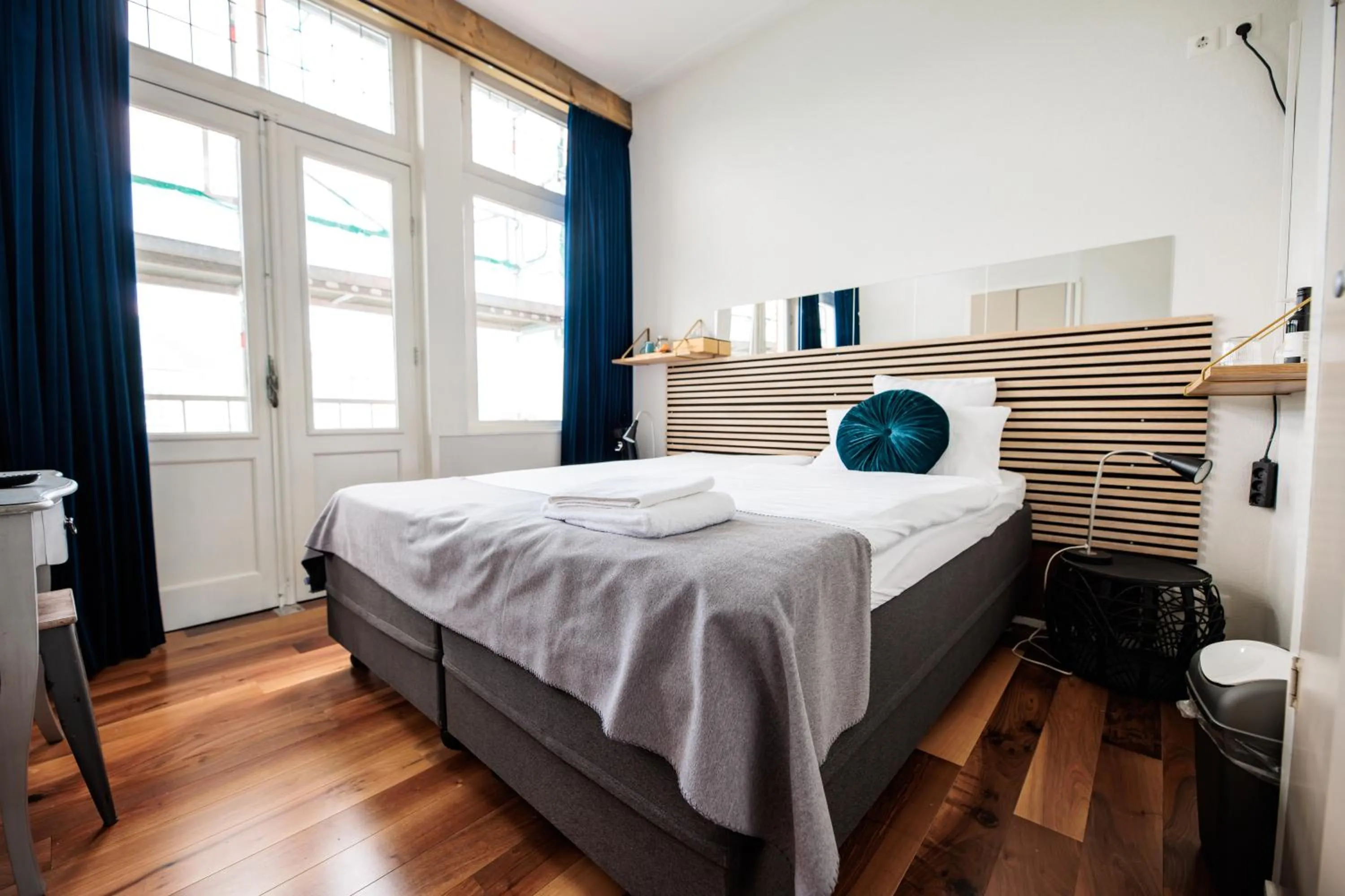 Bedroom, Bed in Hotel Auberge Nassau