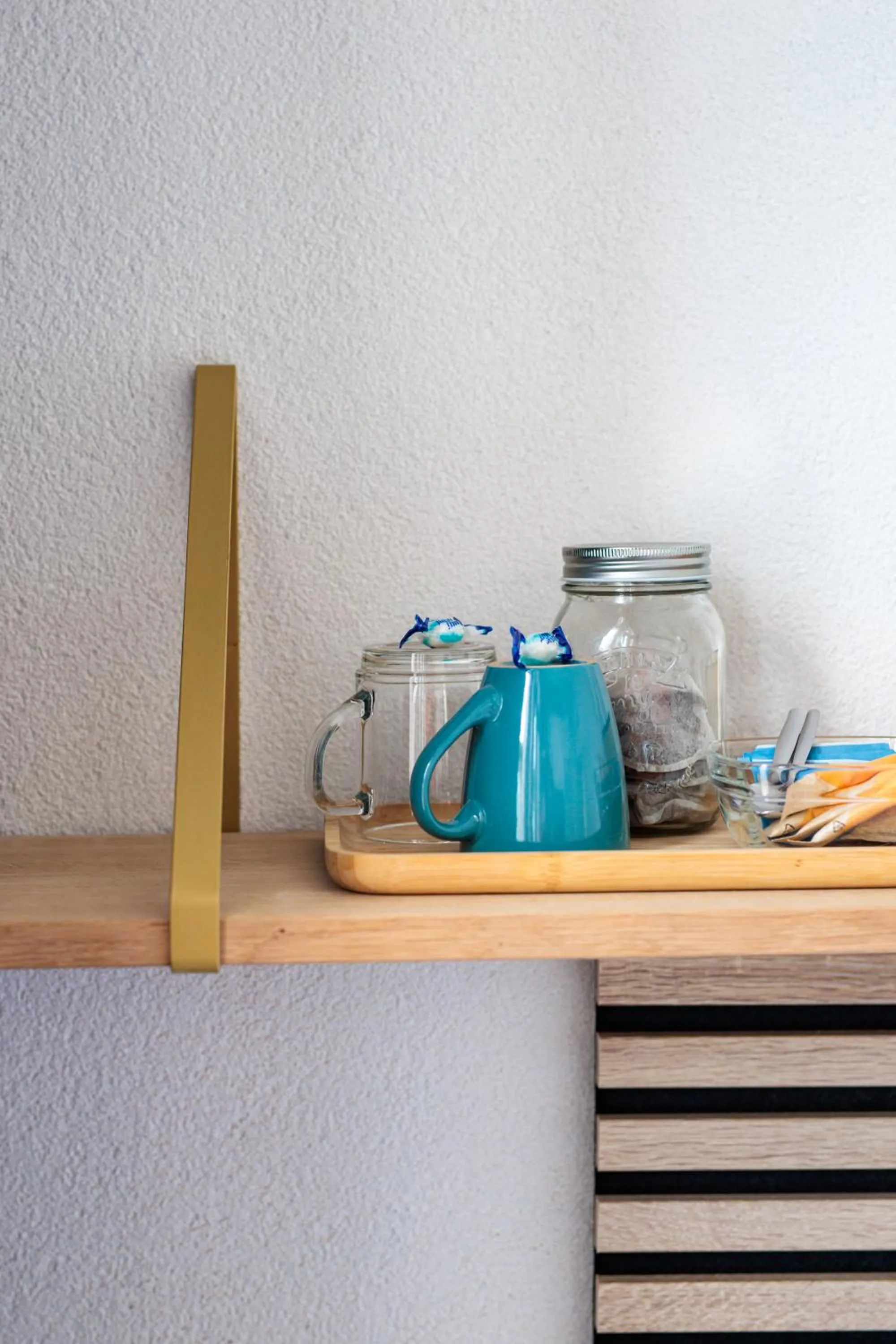 Coffee/tea facilities in Hotel Auberge Nassau