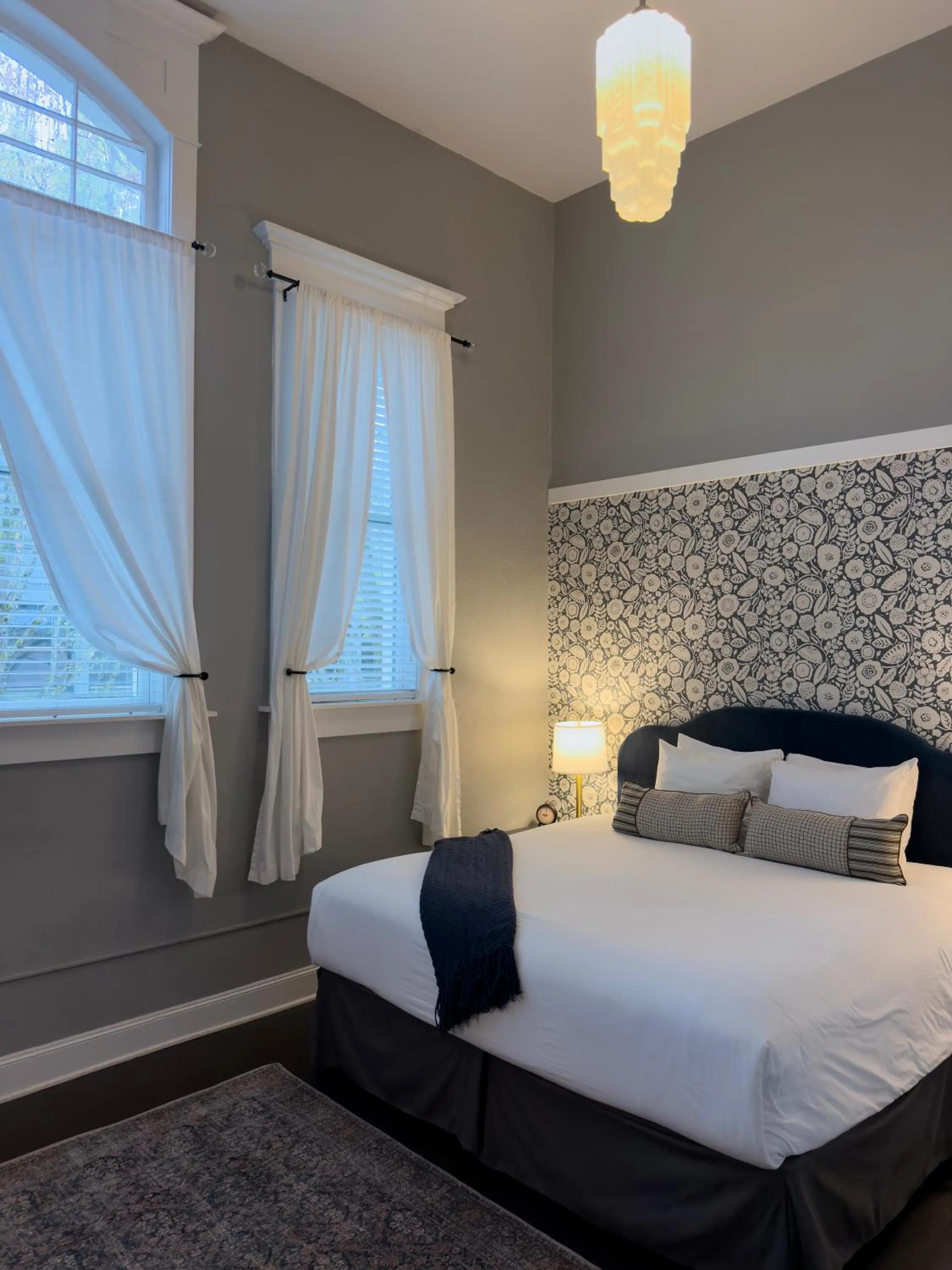 Bedroom, Bed in 3rd Street Flats