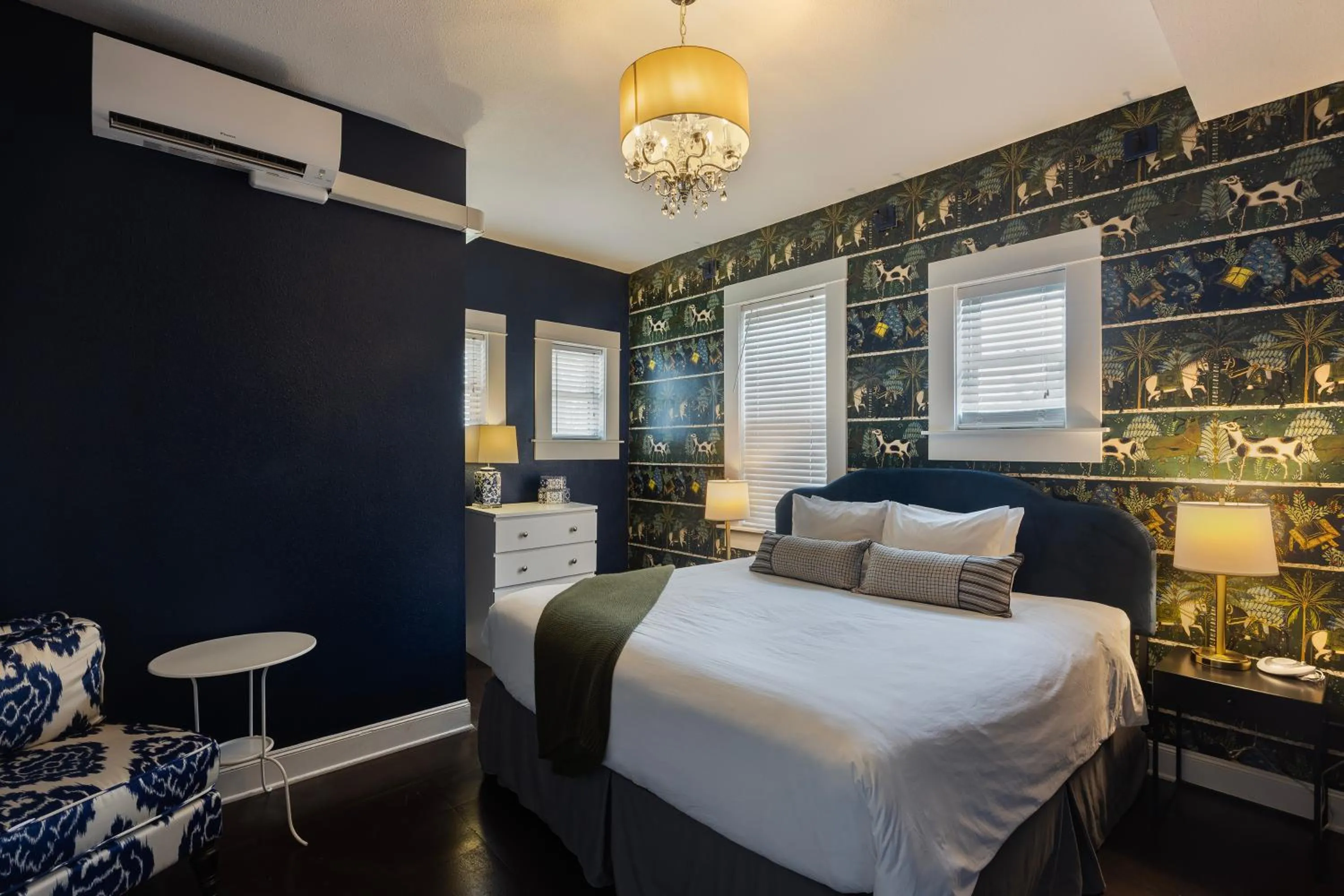 Bedroom, Bed in 3rd Street Flats