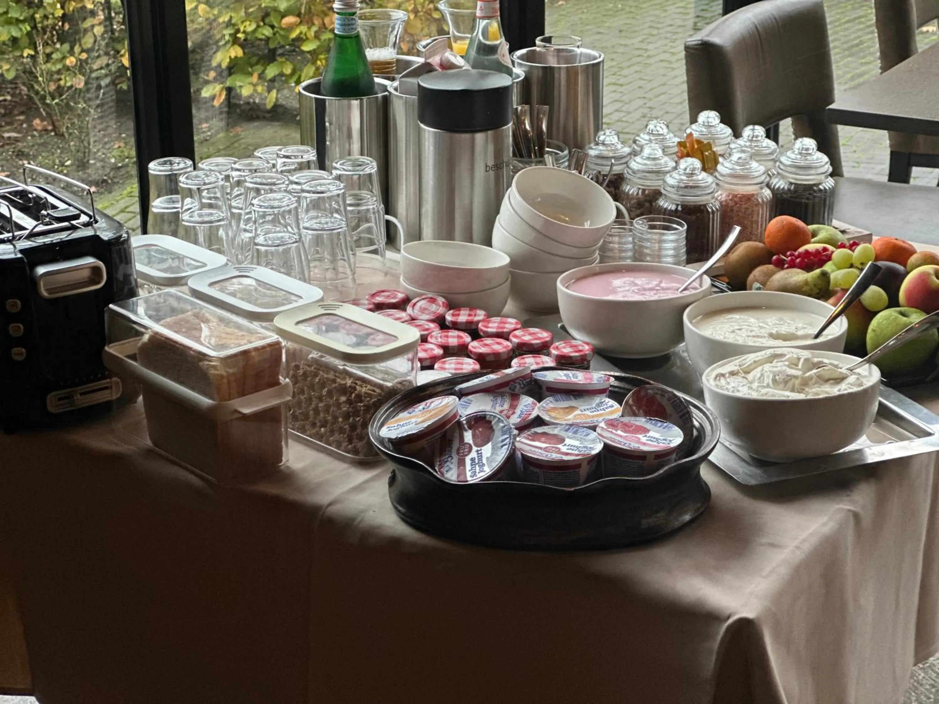 Breakfast in Hotel Restaurant Het Witte Paard