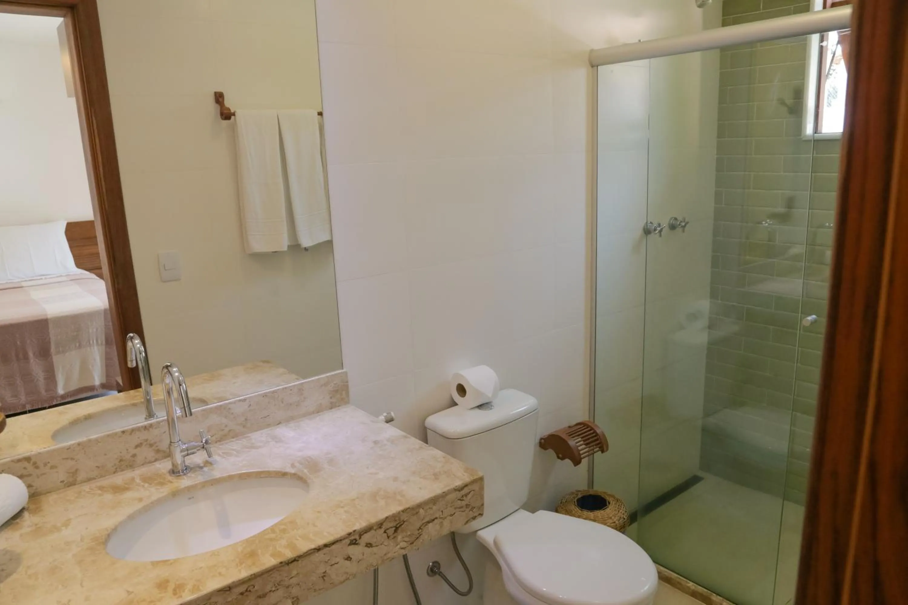 Bathroom in Cores do Arraial Residence Hotel