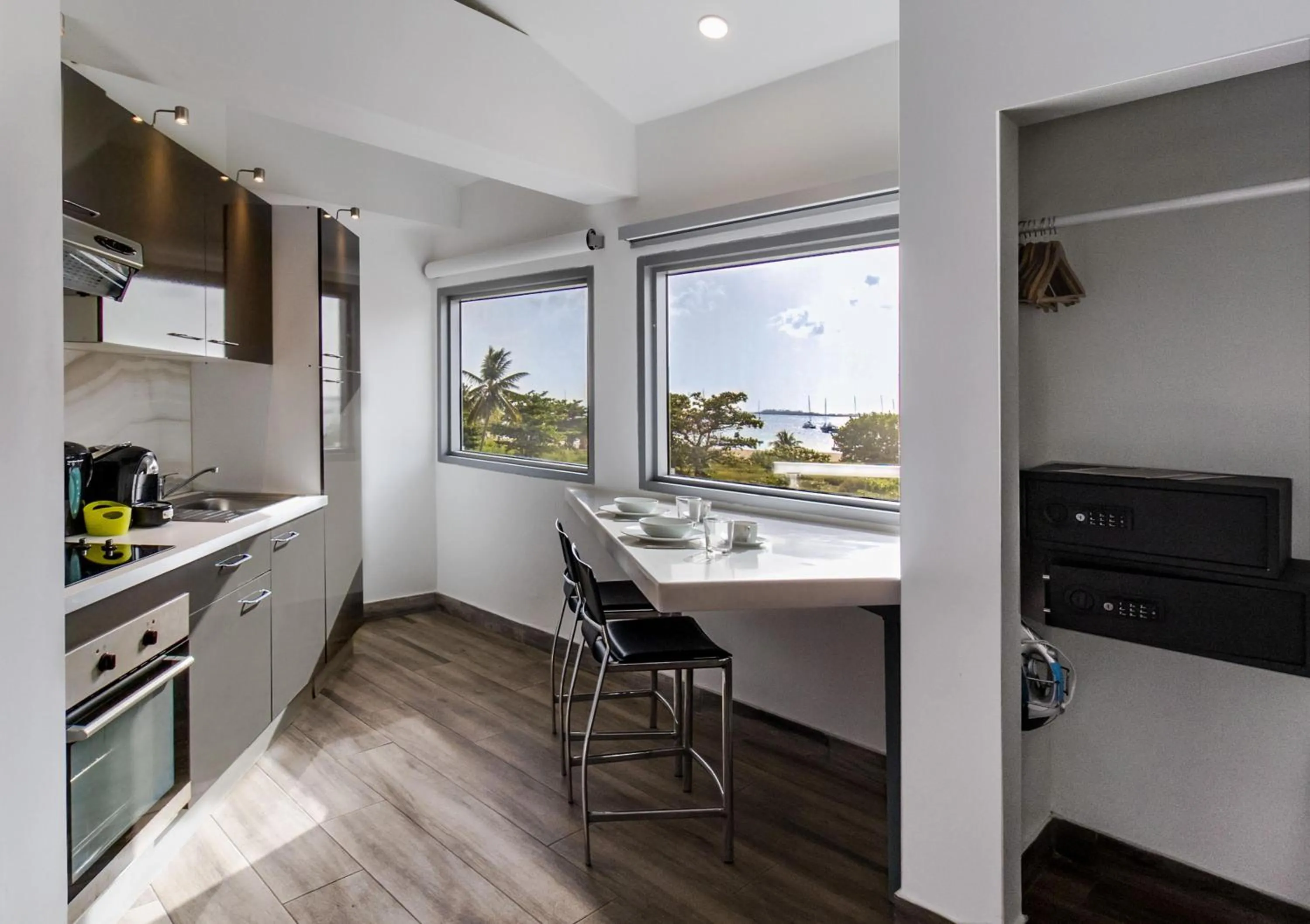 Bedroom in Commodore Suites, SureStay Collection by Best Western