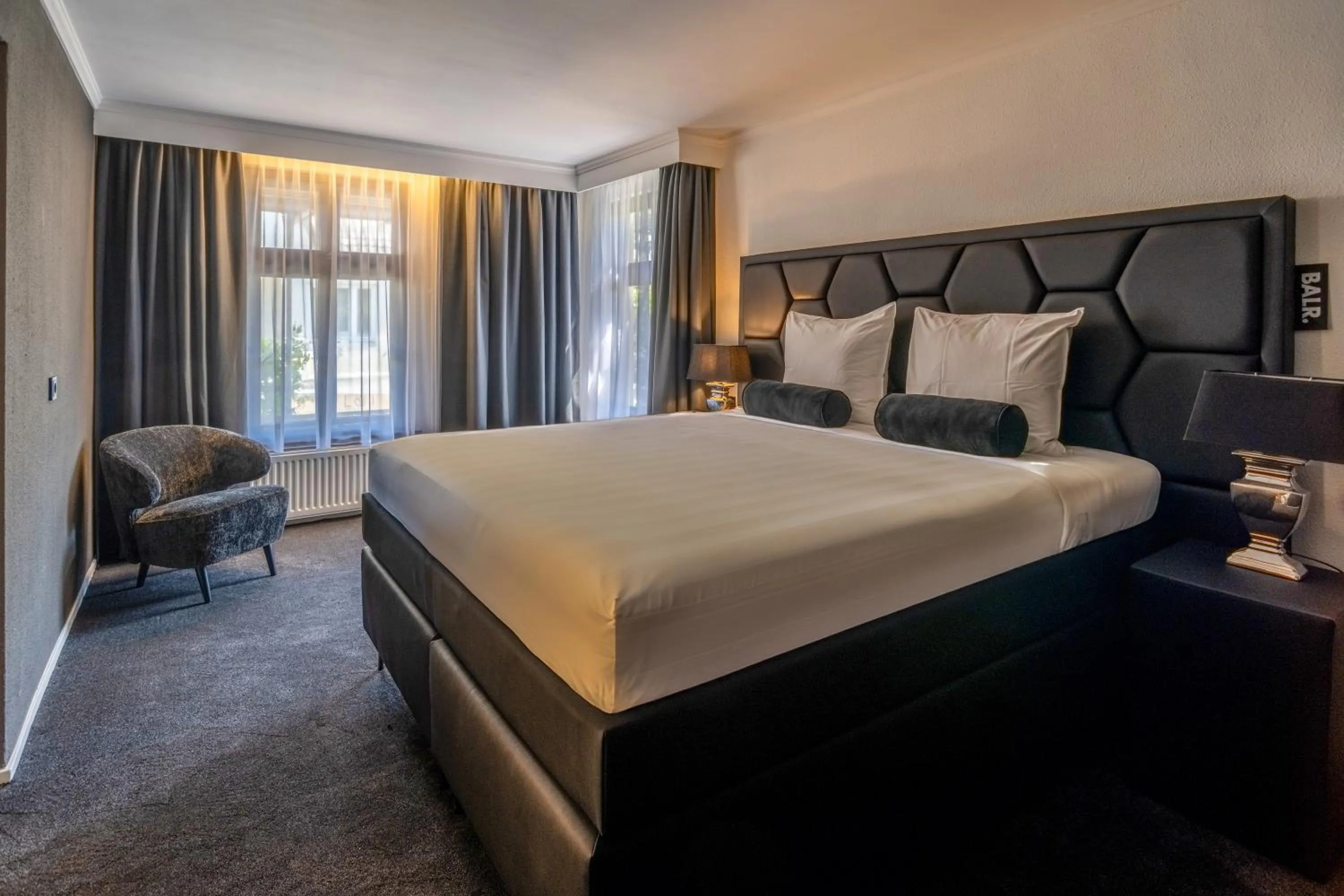 Bed in Square Boutique Hotel & Brasserie