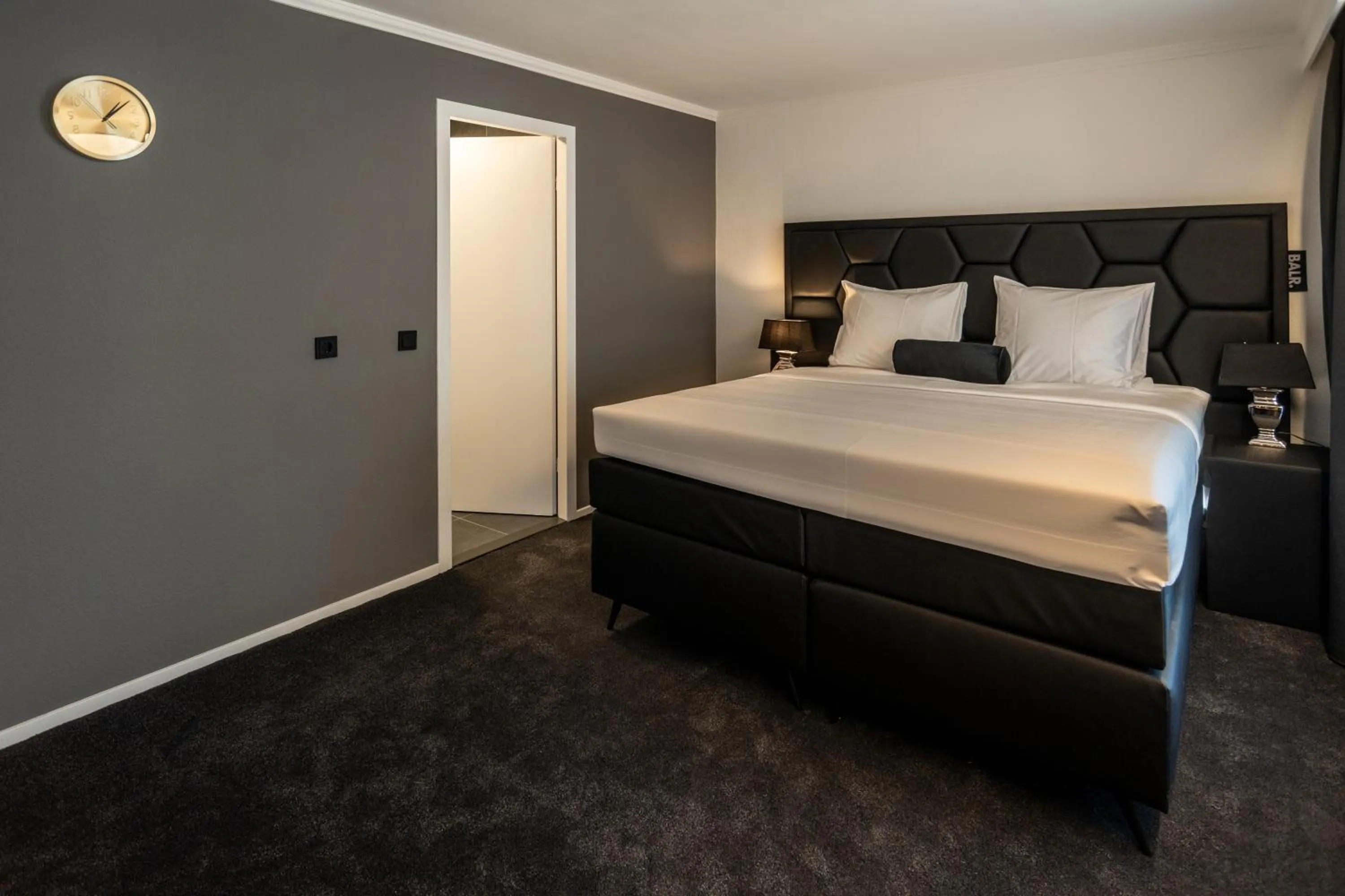 Bed in Square Boutique Hotel & Brasserie