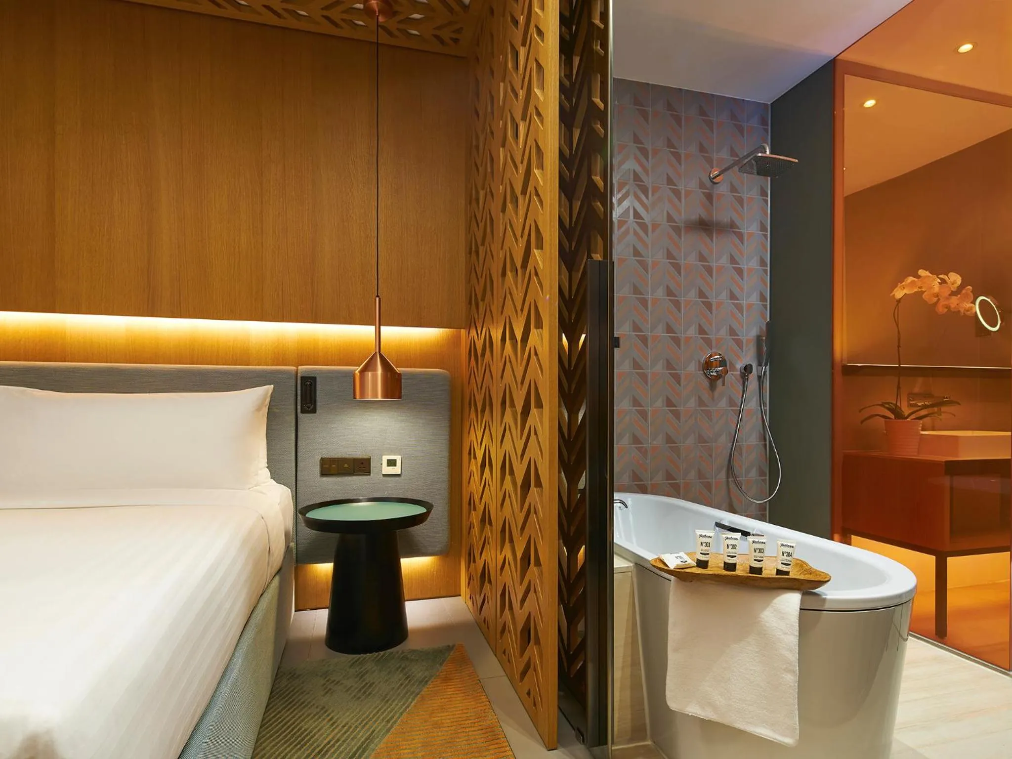 Shower, Bed in Oasia Hotel Downtown, Singapore by Far East Hospitality