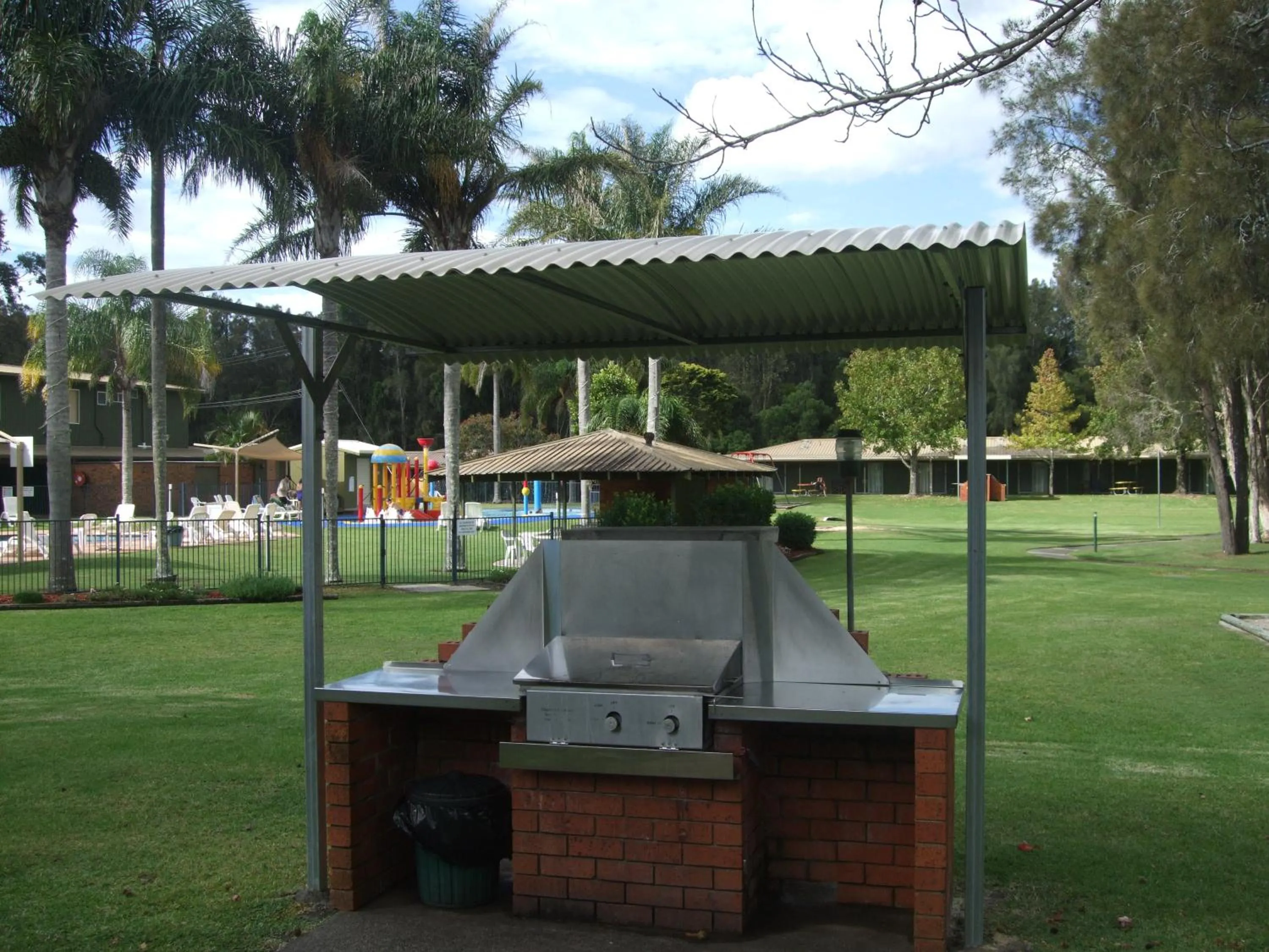 BBQ facilities in Tuncurry Lakes Resort
