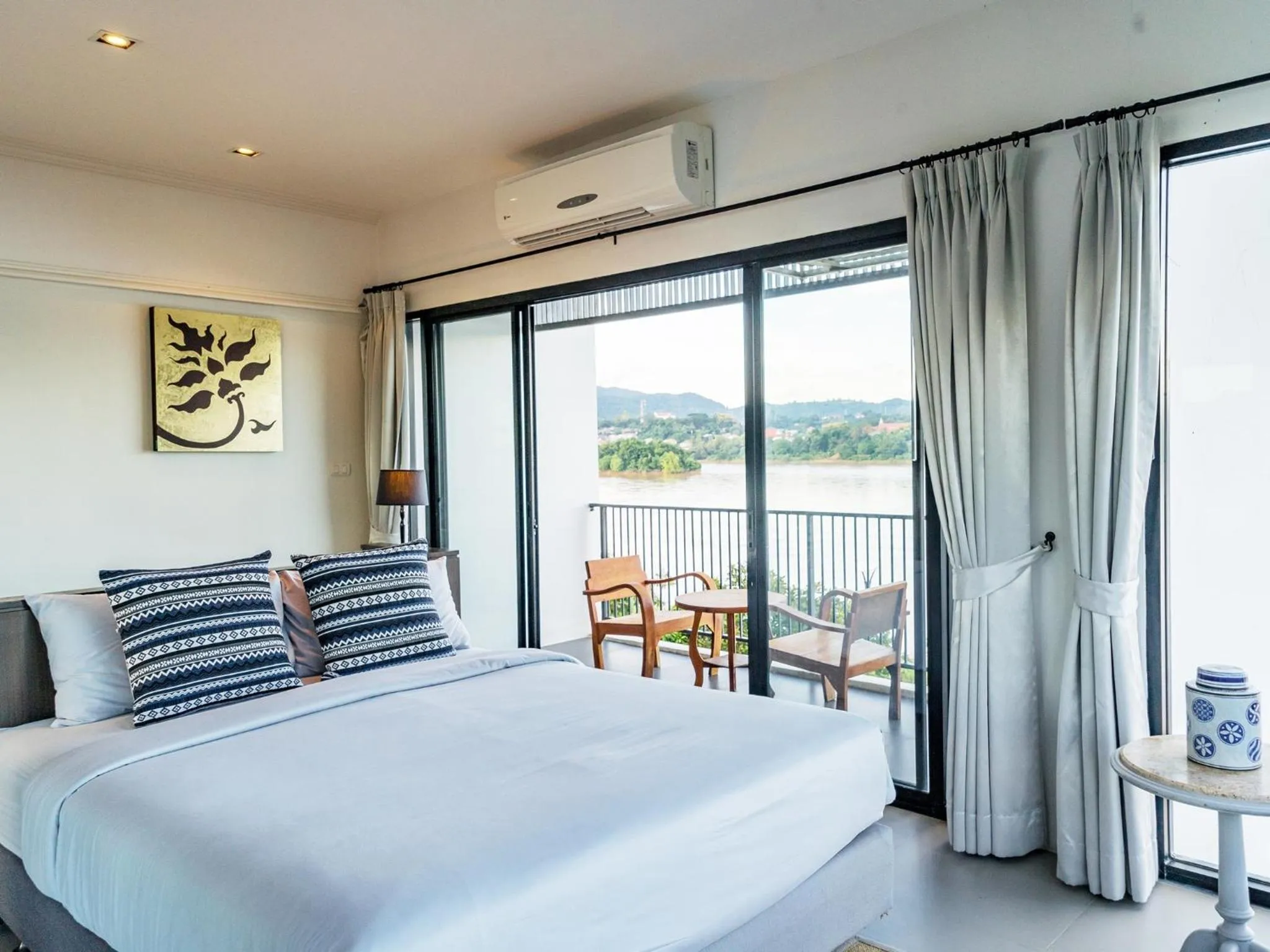 Bedroom, Bed in Fortune Riverview Hotel Chiang Khong