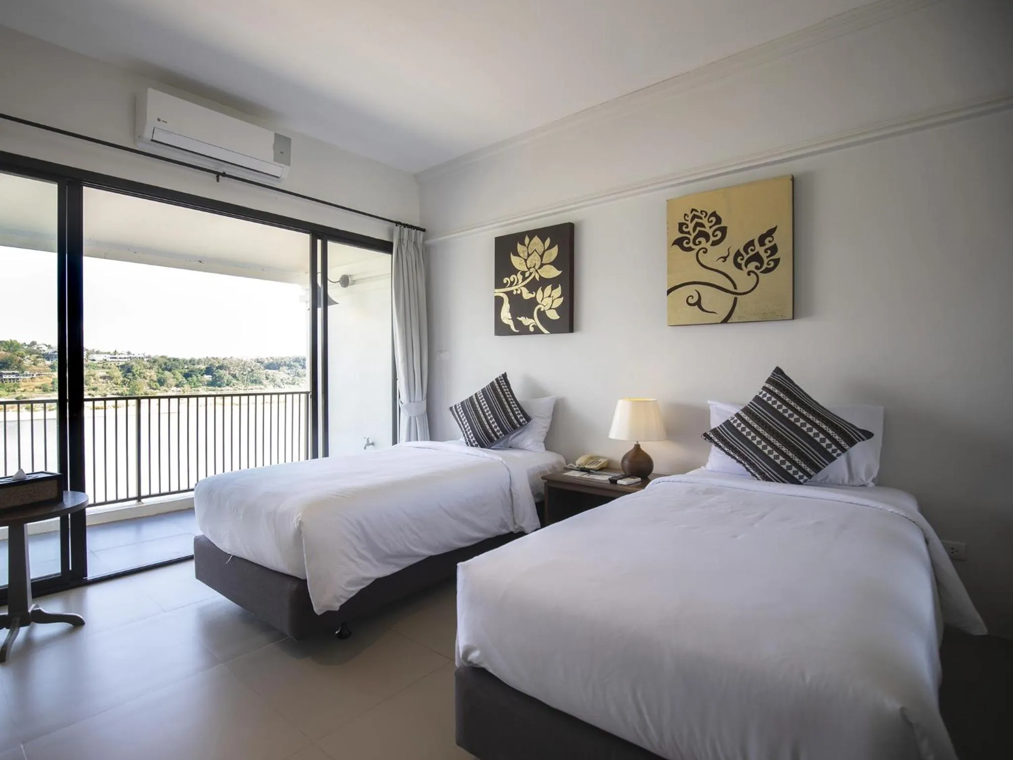 Bedroom, Bed in Fortune Riverview Hotel Chiang Khong