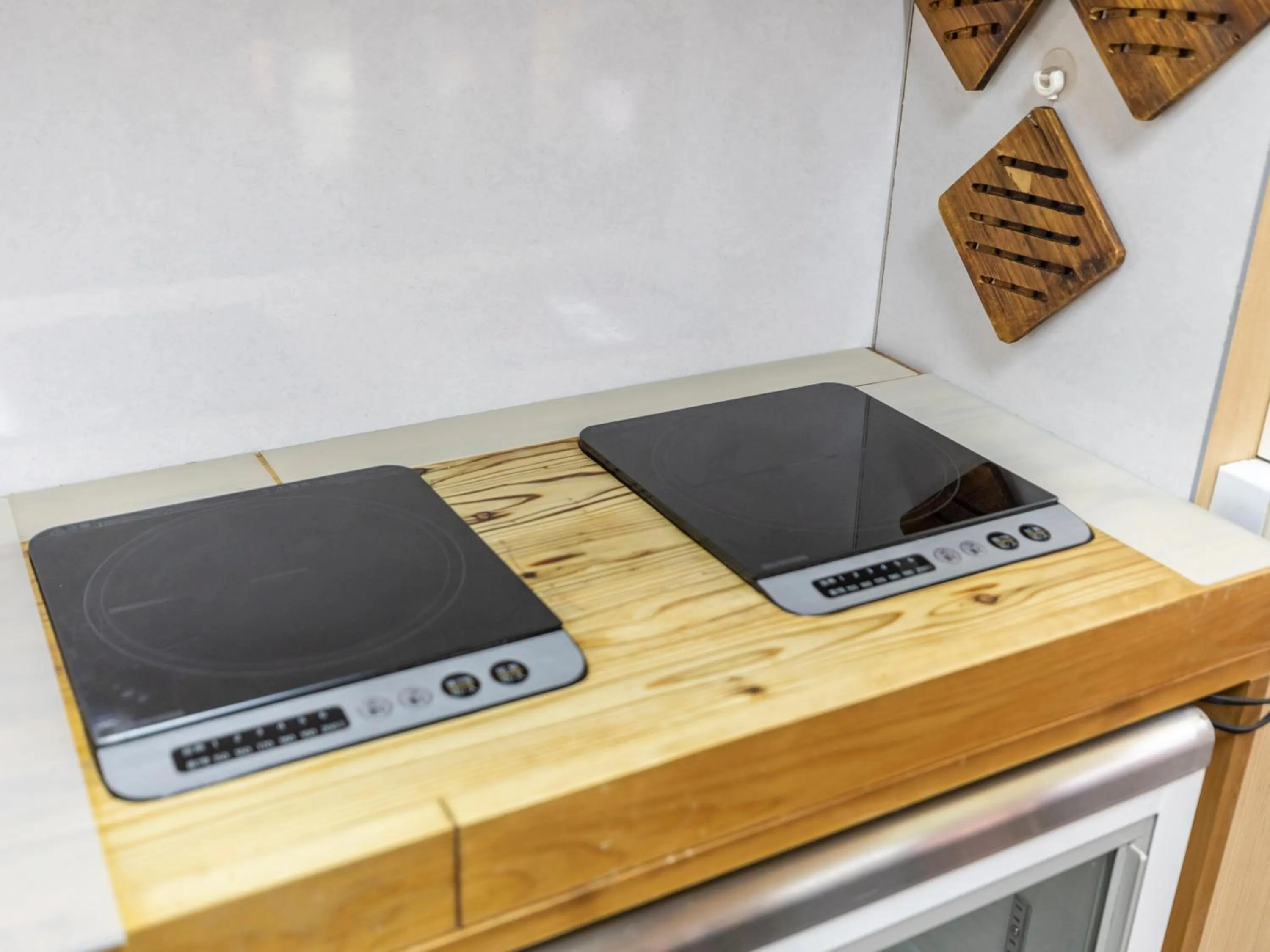 Kitchen or kitchenette in Omotenashi Hostel Miyajima