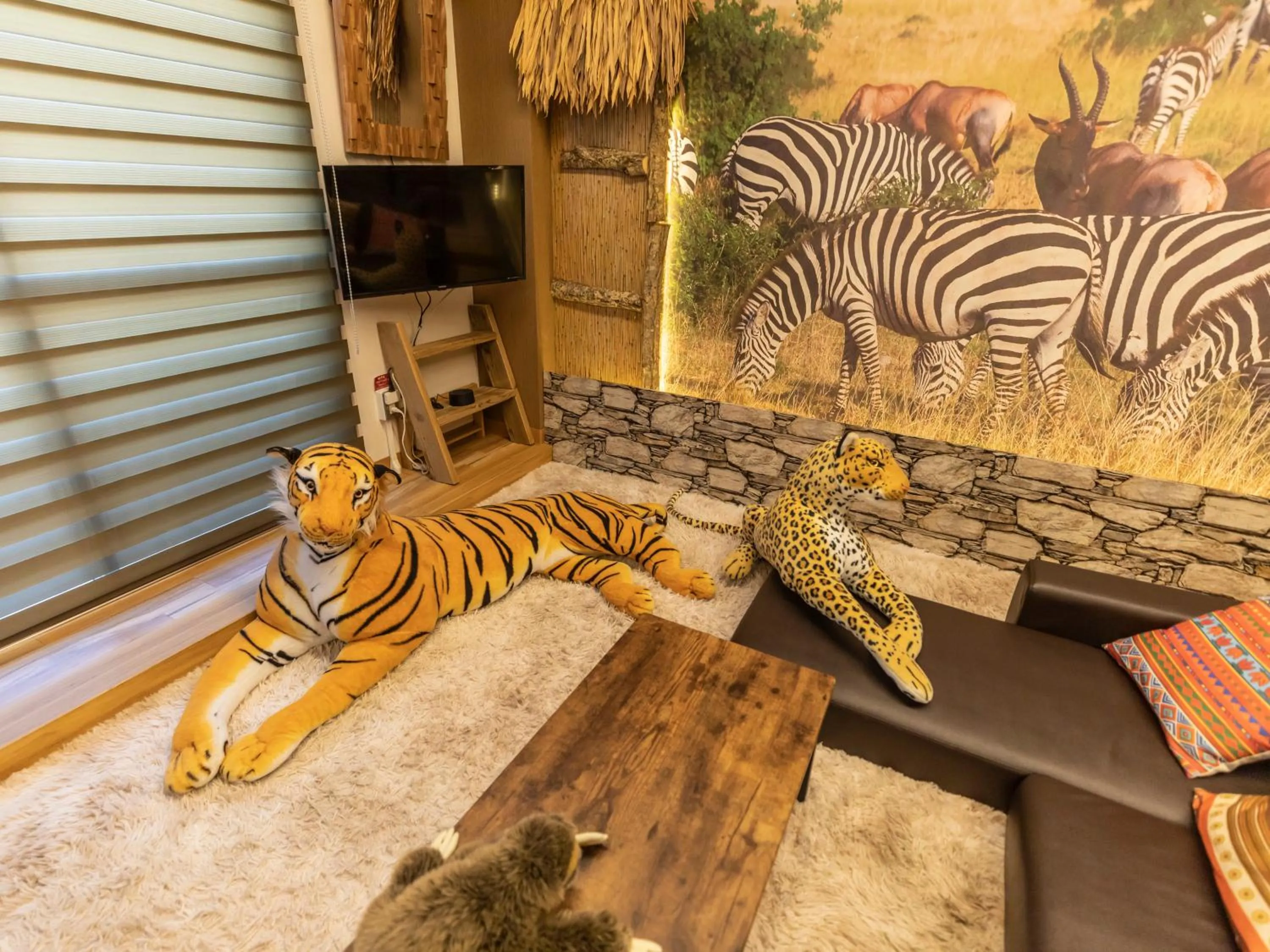 TV and multimedia in Omotenashi Hostel Miyajima