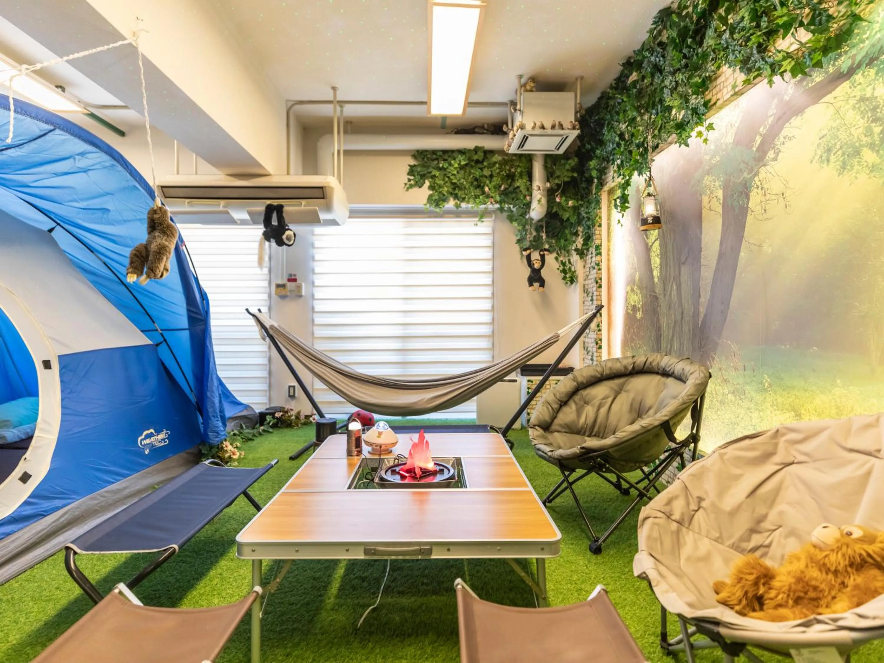 Seating area in Omotenashi Hostel Miyajima