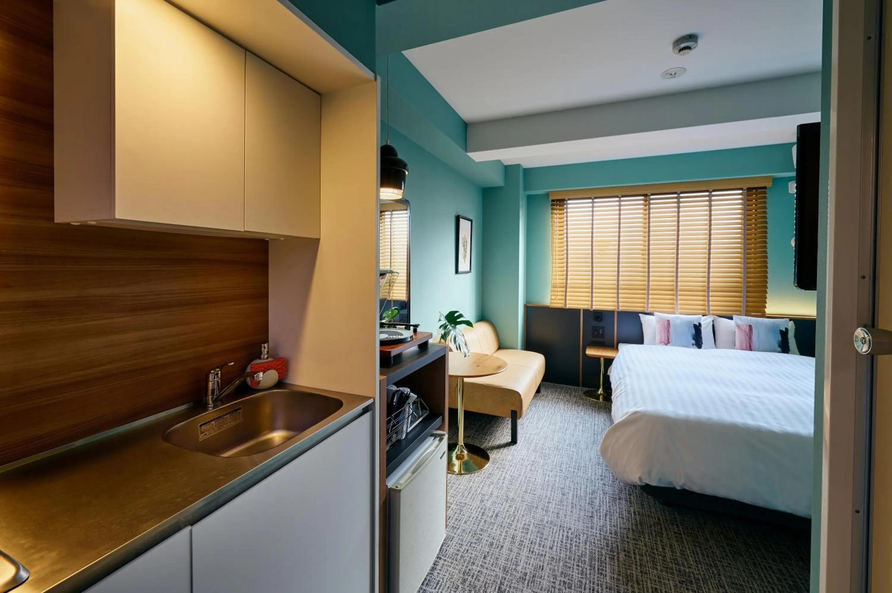 Photo of the whole room, Bed in Hotel She, Kyoto