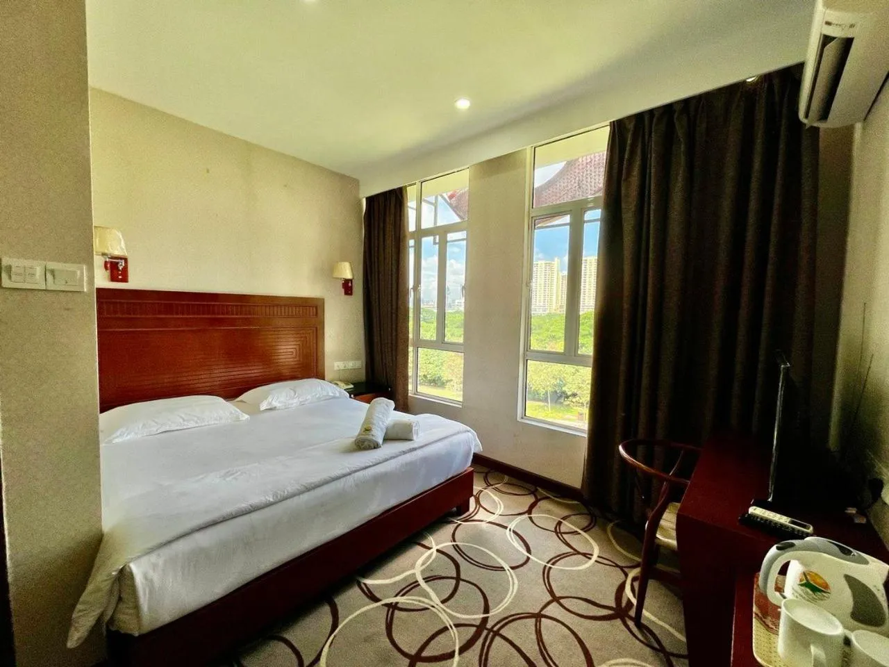 Bedroom, Bed in Fan Holiday Hotel