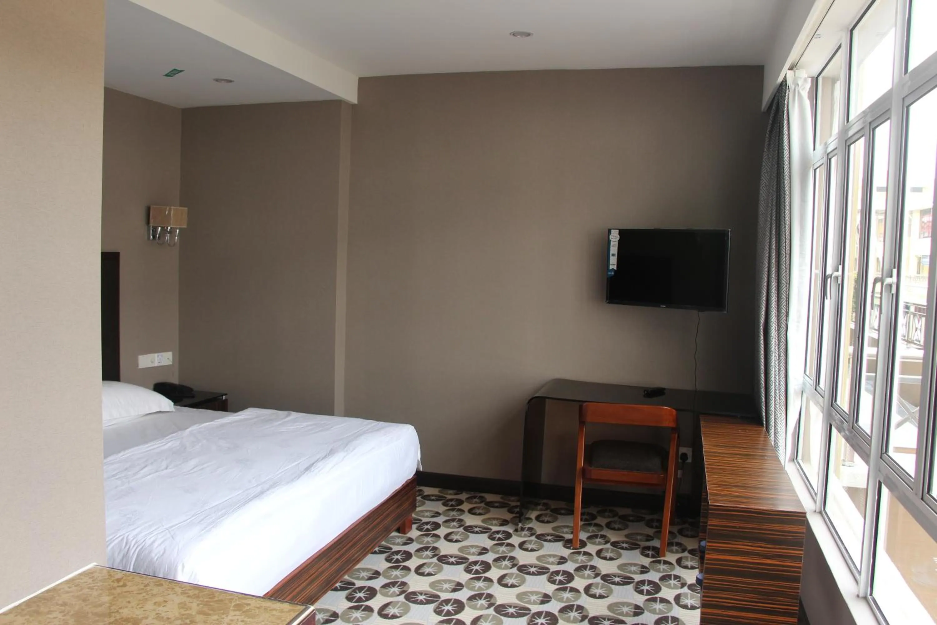 Photo of the whole room, Bed in Fan Holiday Hotel