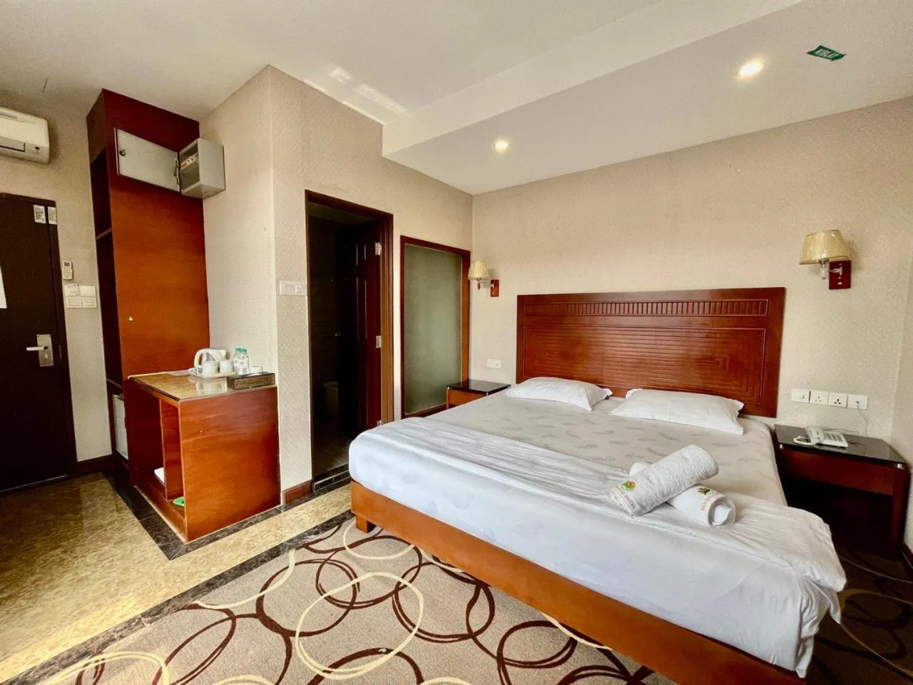 Bed in Fan Holiday Hotel