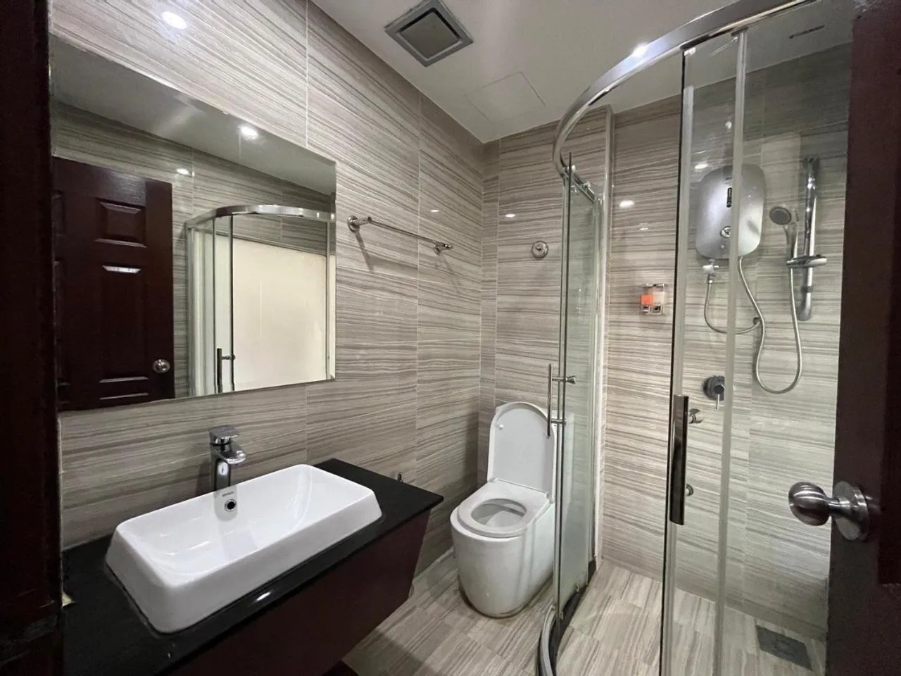 Bed in Fan Holiday Hotel