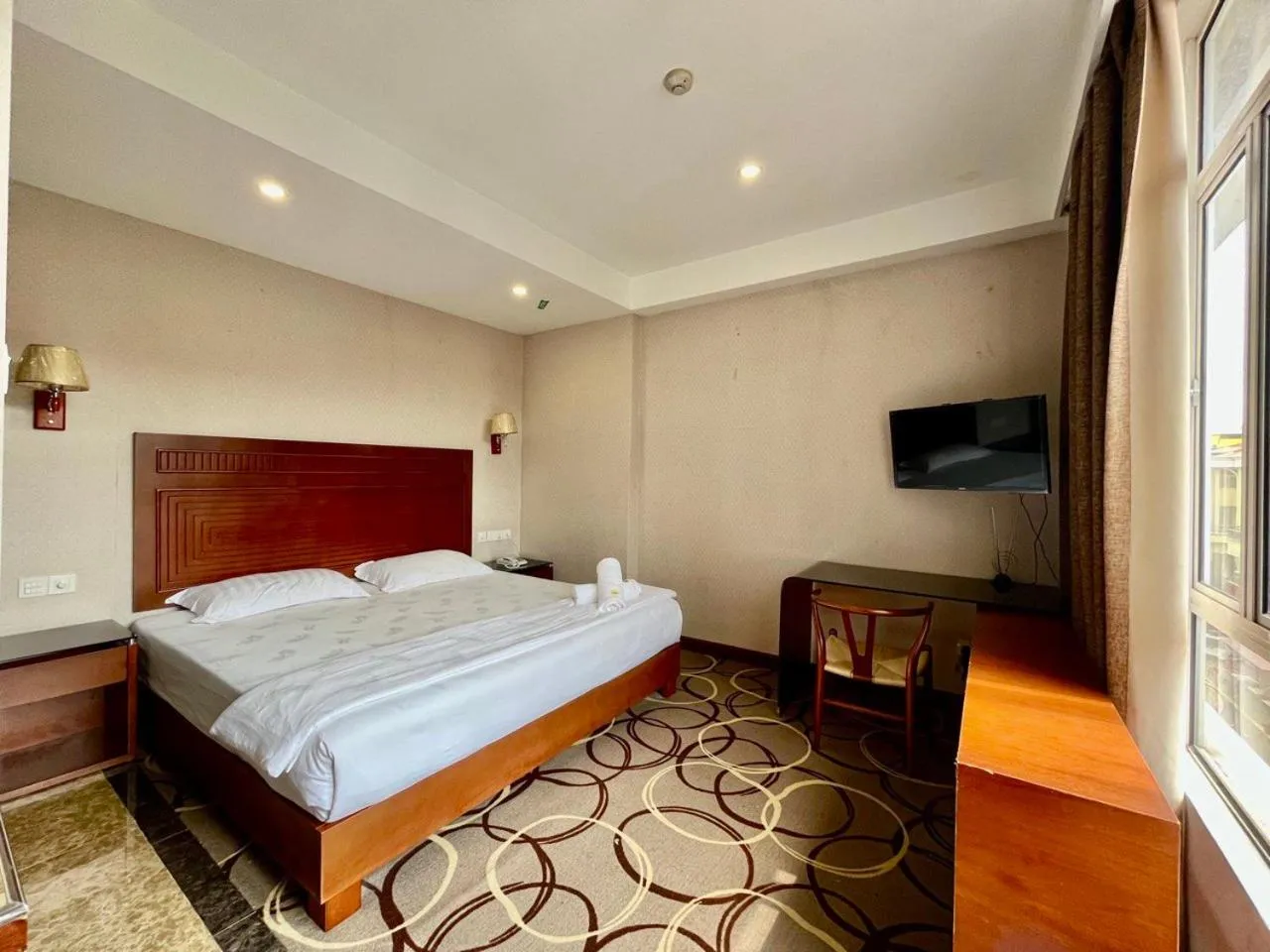 Bedroom, Bed in Fan Holiday Hotel