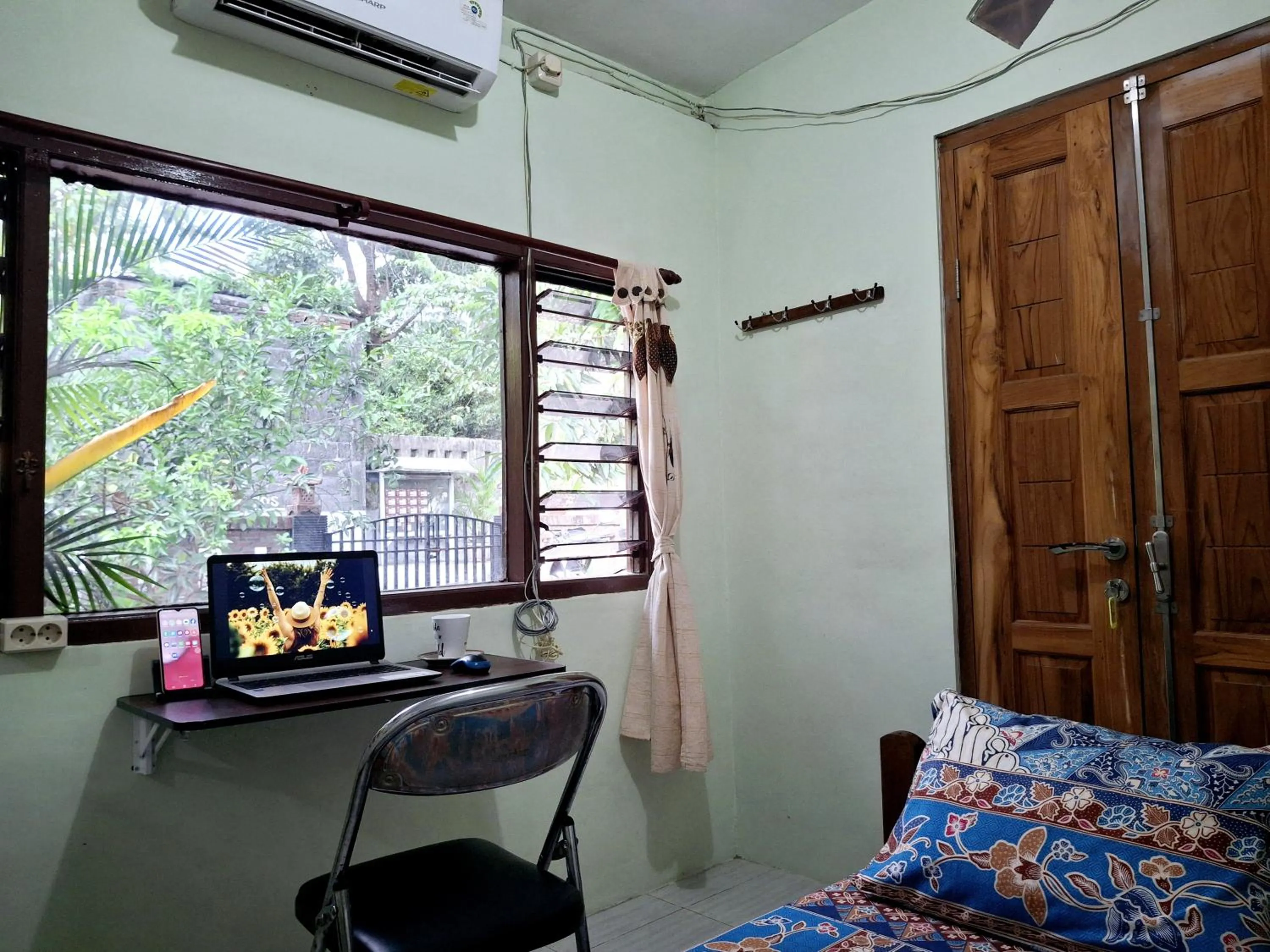 Bedroom, Bed in Ngampilan Backpacker Hostel