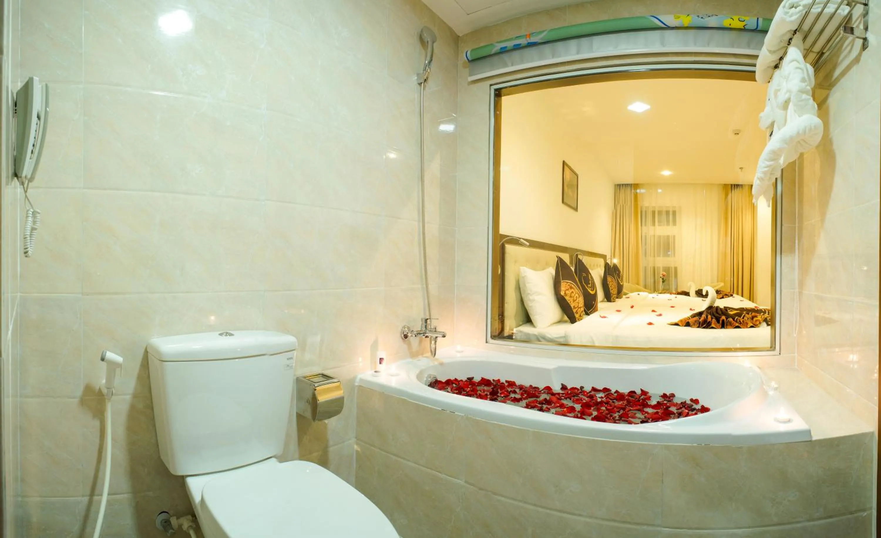 Bathroom in Centre Hotel