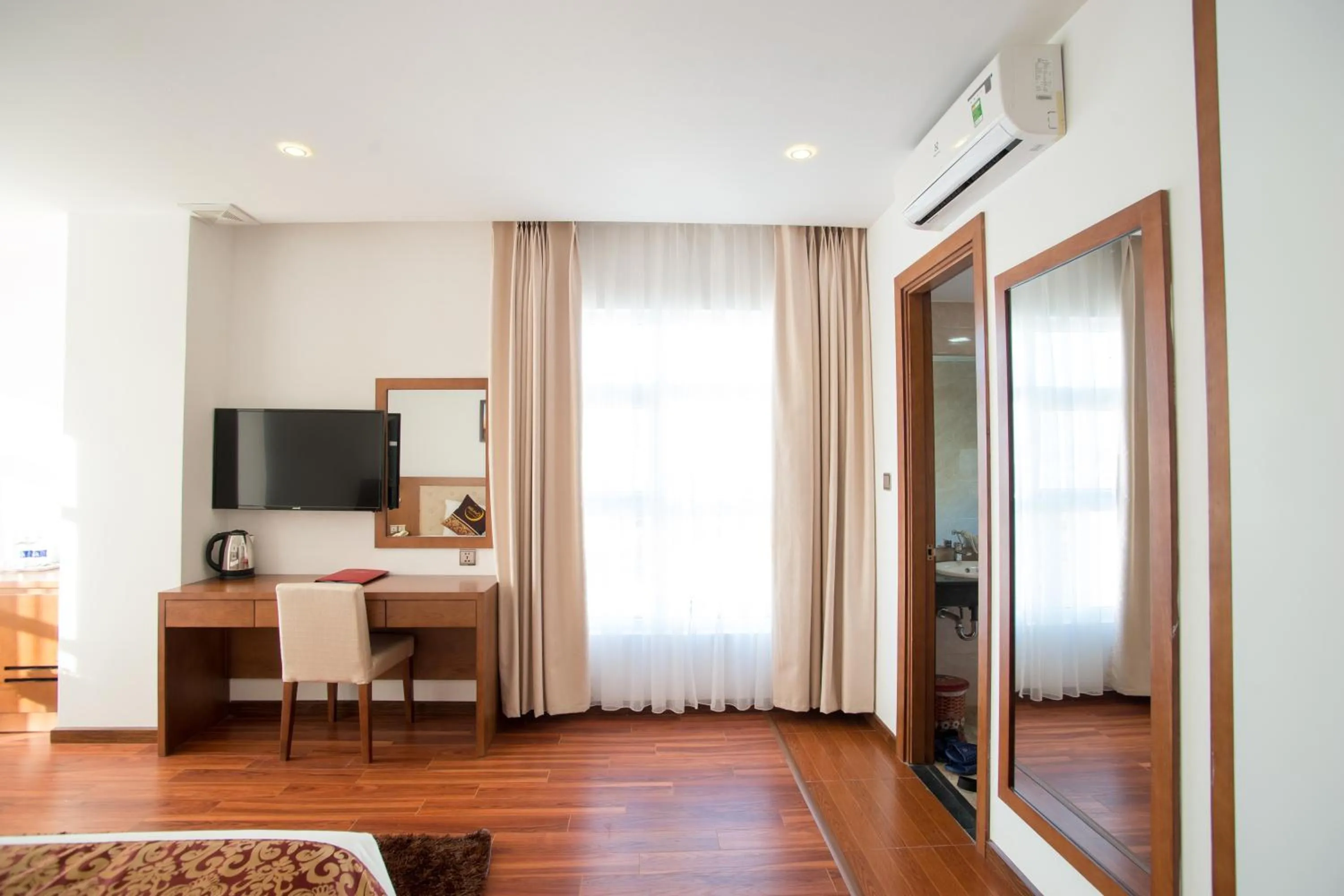 TV and multimedia, Bed in Centre Hotel