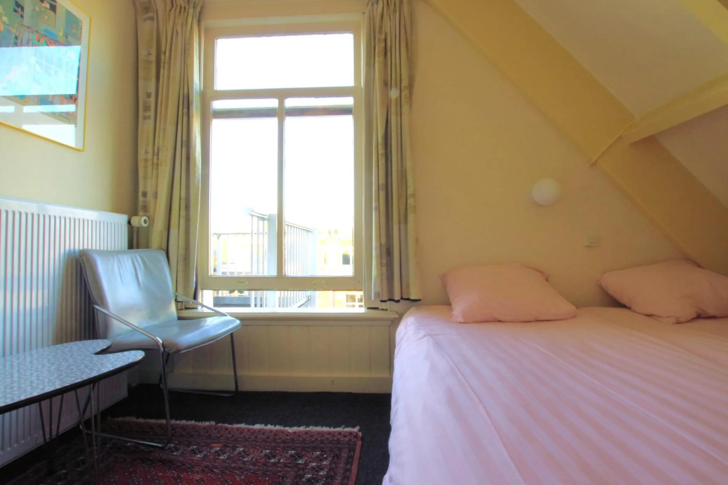 Day, Bed in Hotel Museumzicht