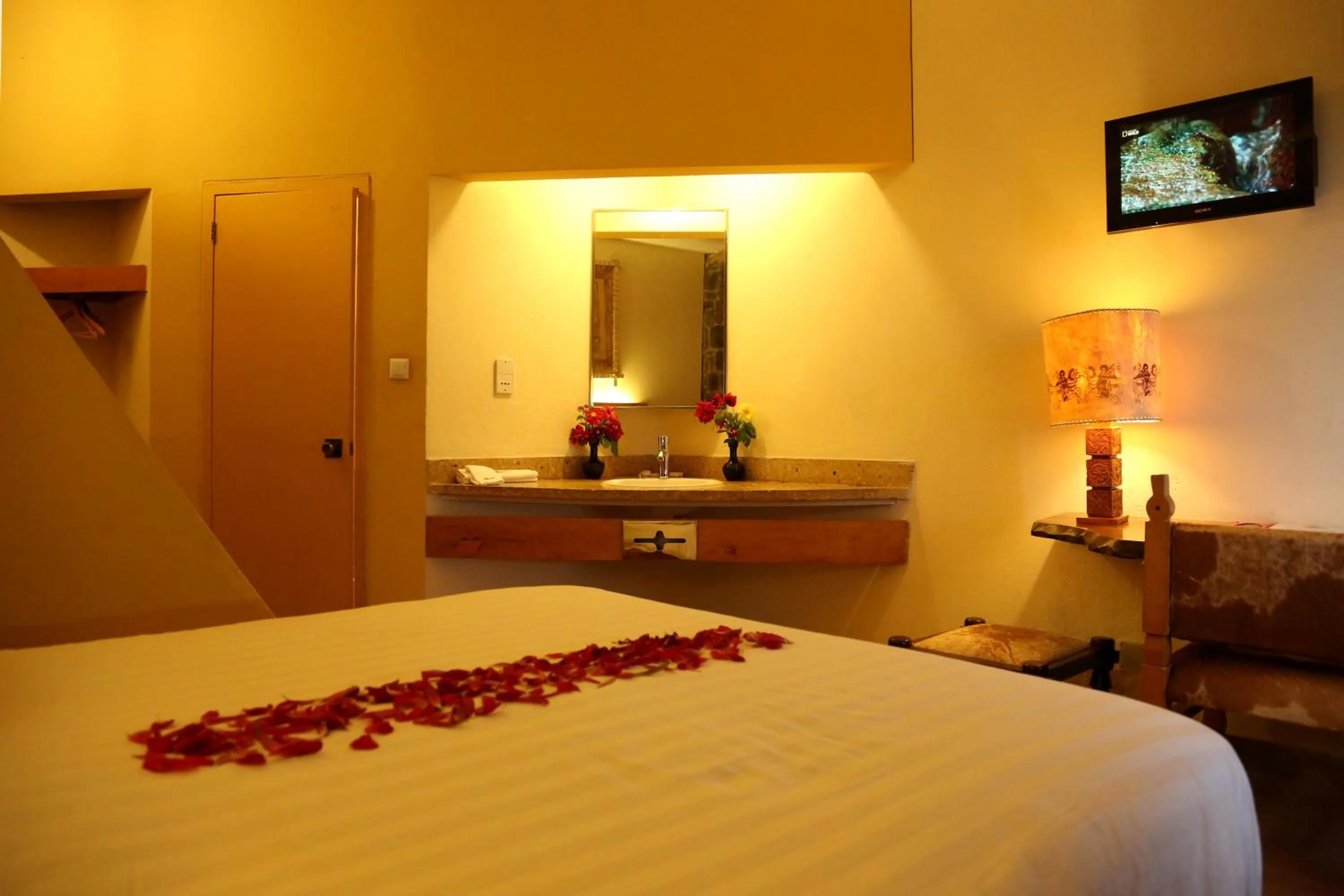 group of guests, Bed in Goha Hotel