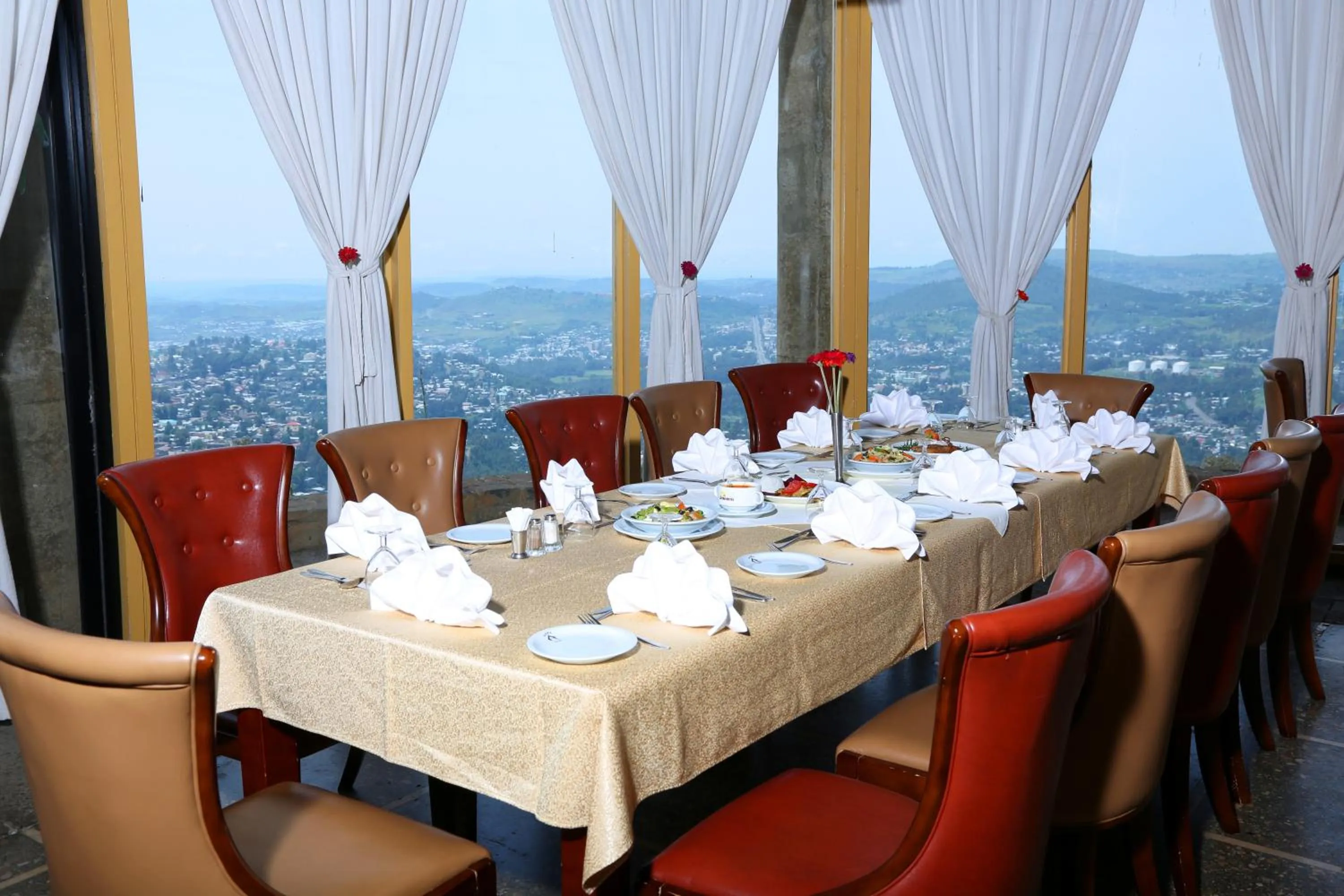 Restaurant/places to eat in Goha Hotel