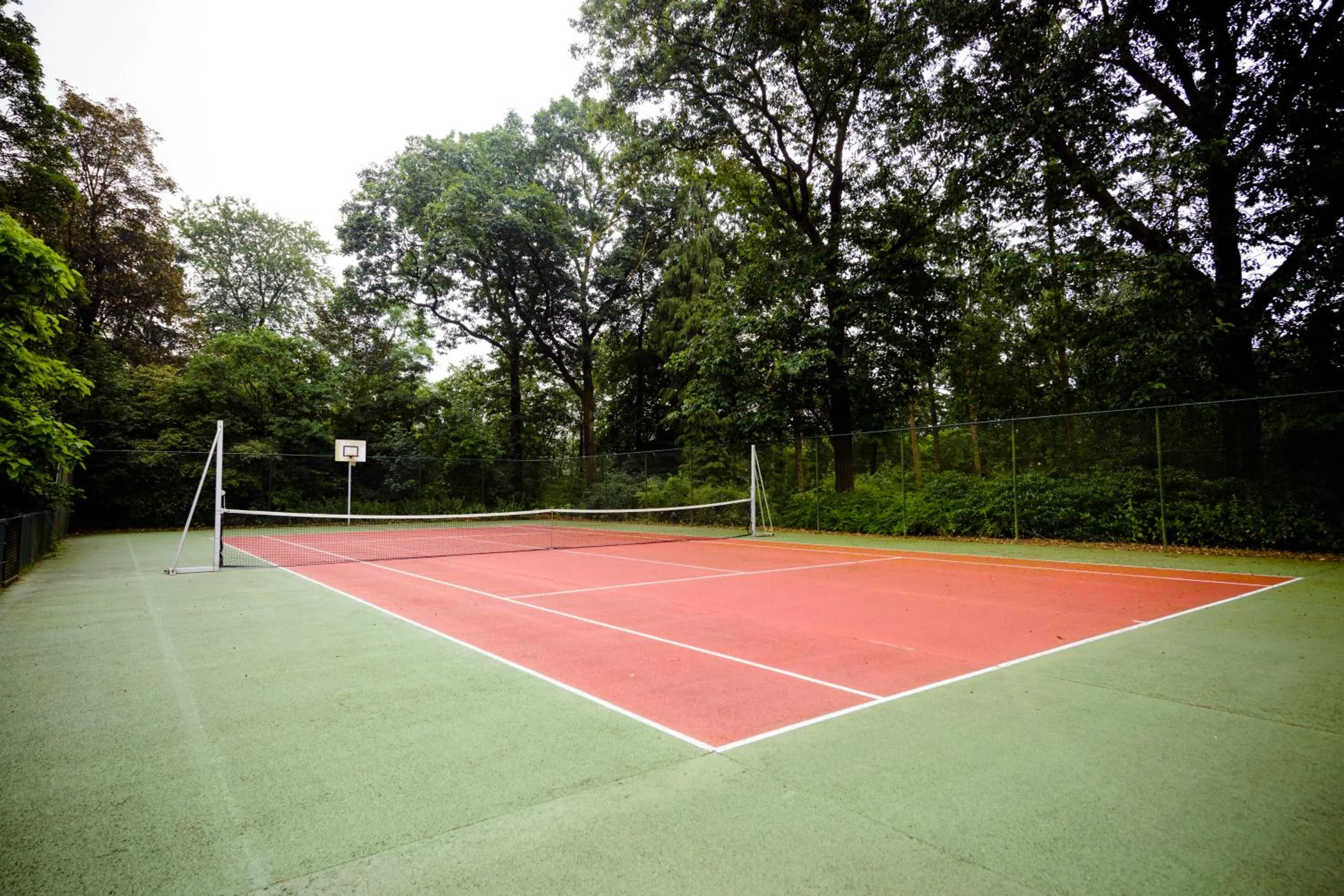 Tennis court in Fletcher Hotel Restaurant Beekbergen-Apeldoorn