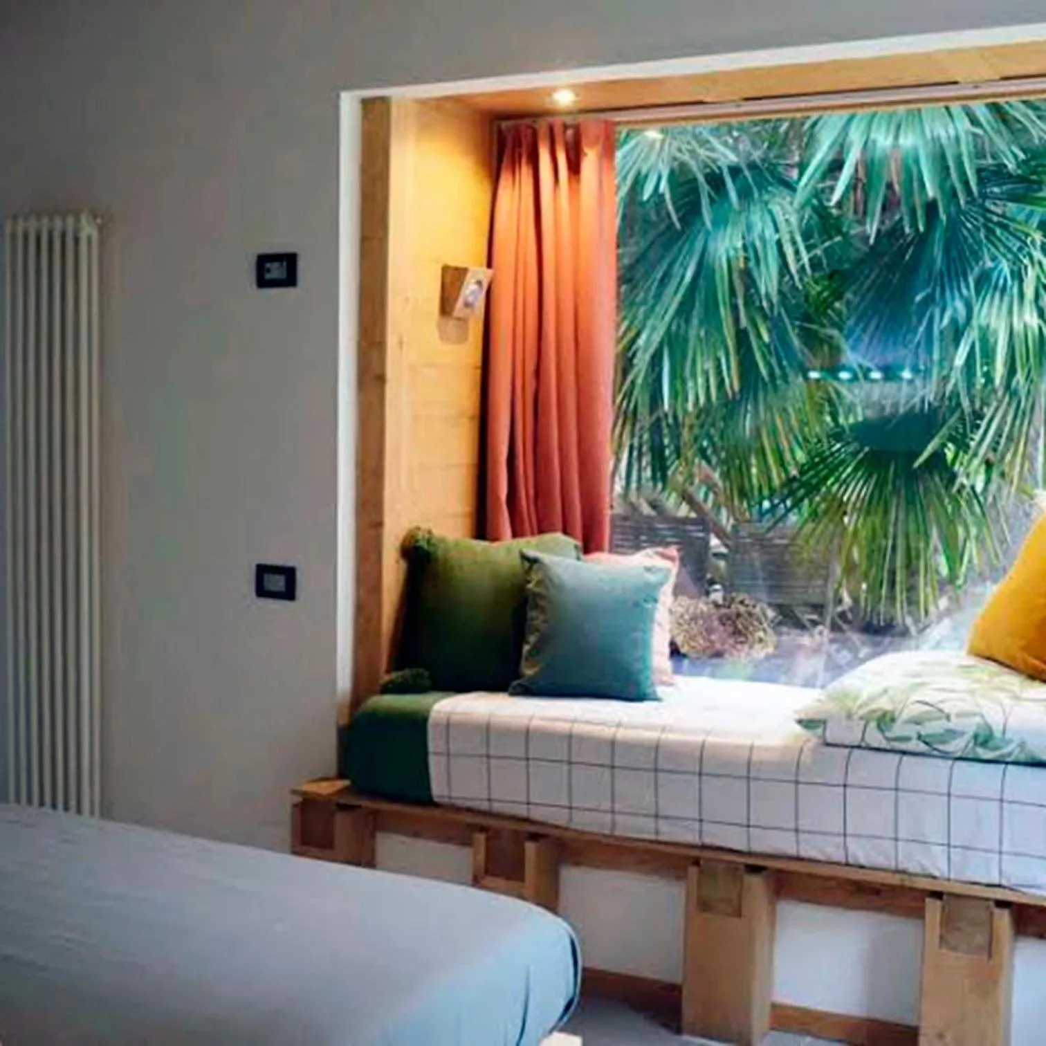 Library, Bed in Al Giardino degli Artisti