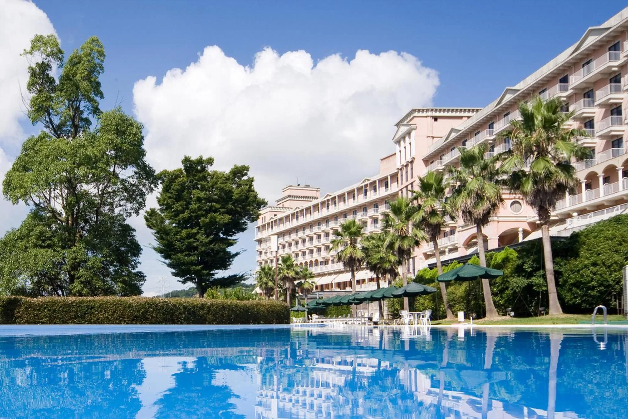 Restaurant/places to eat in Hotel Sekia