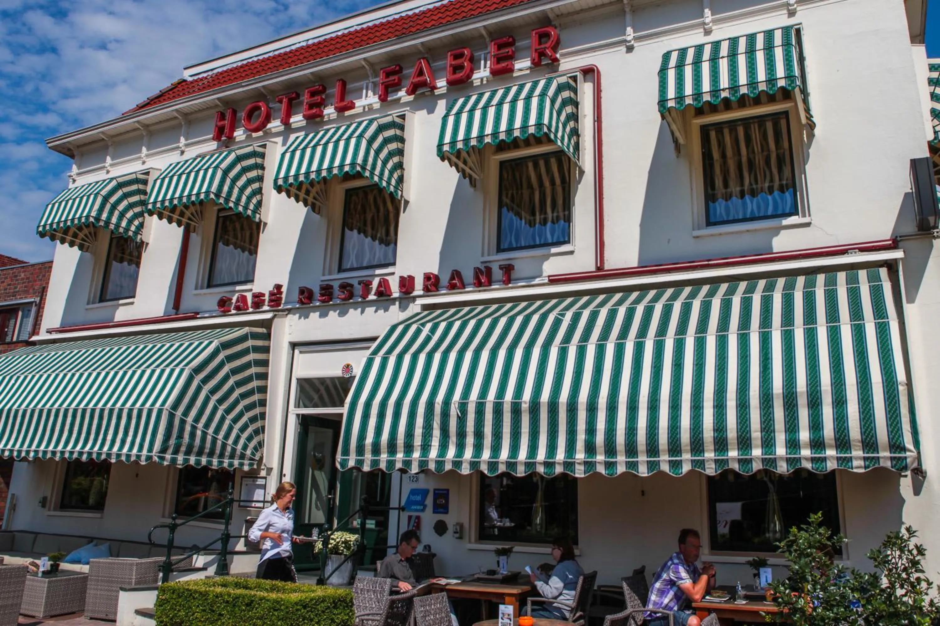 Facade/entrance in Hotel Faber